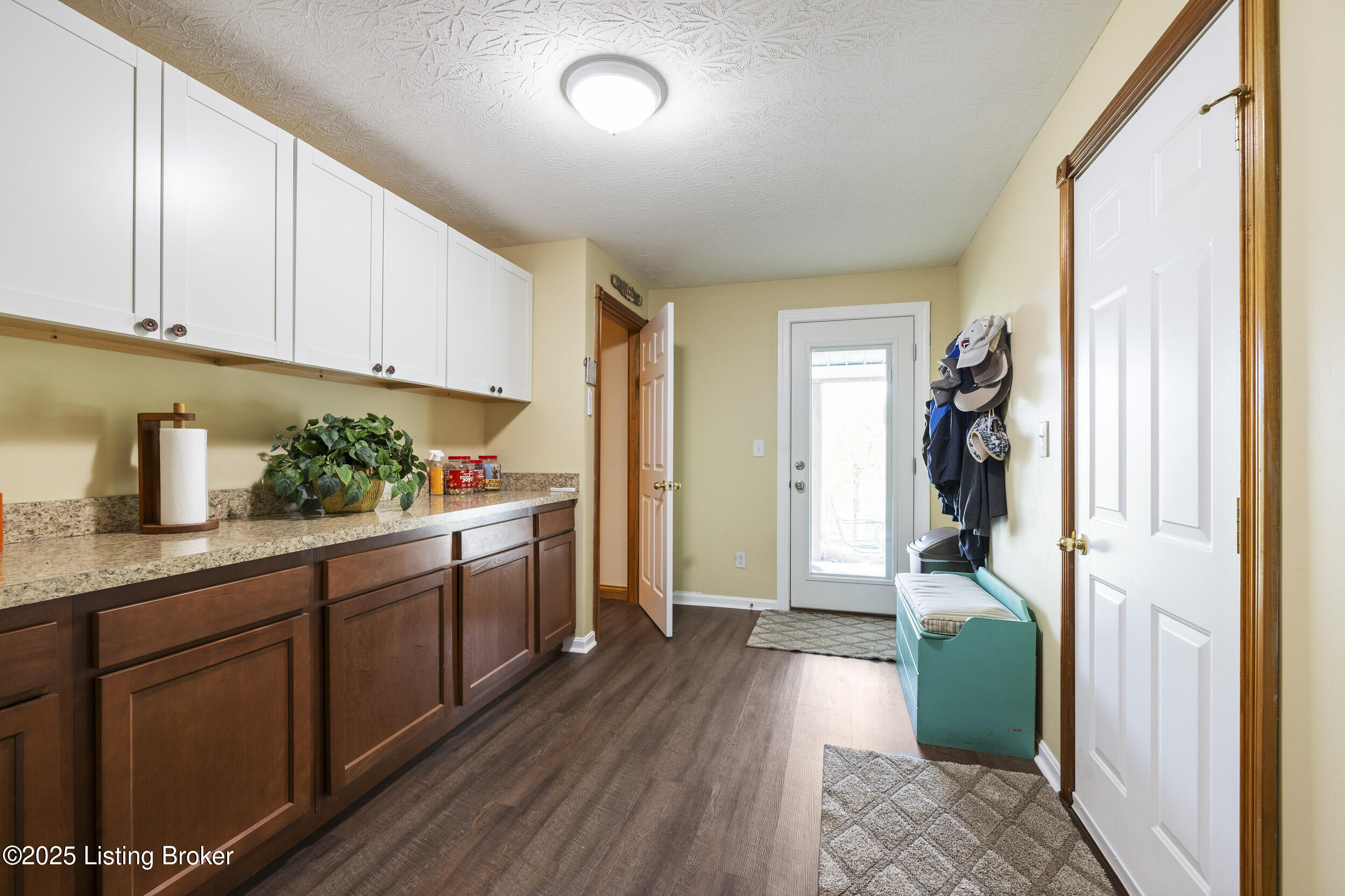 15 Summer Place Dr