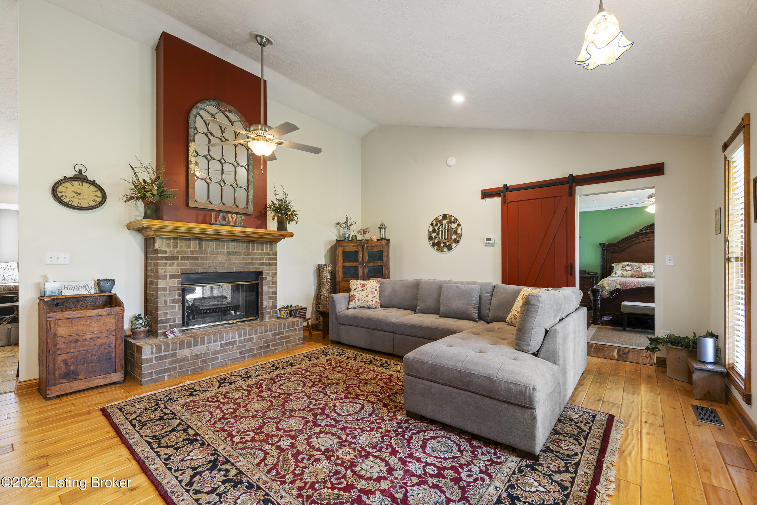 15 Summer Place Dr