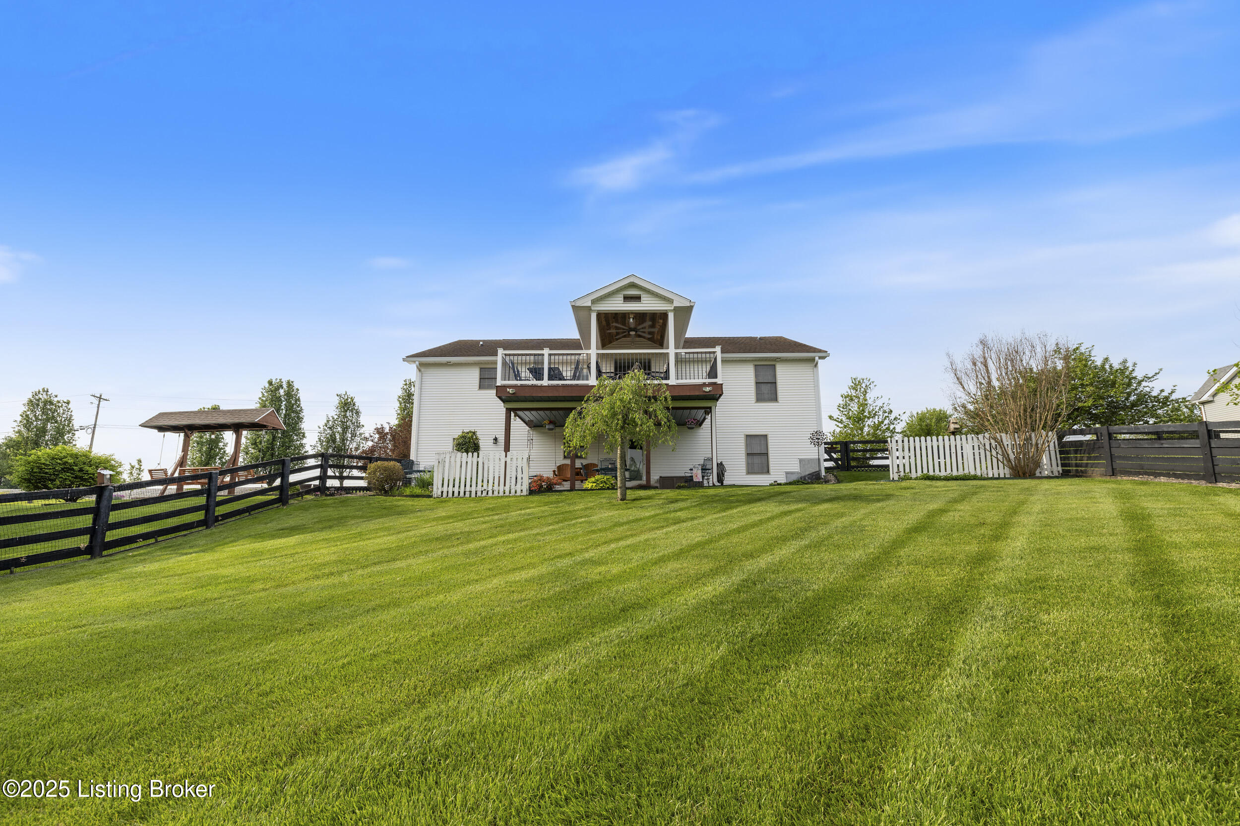 15 Summer Place Dr