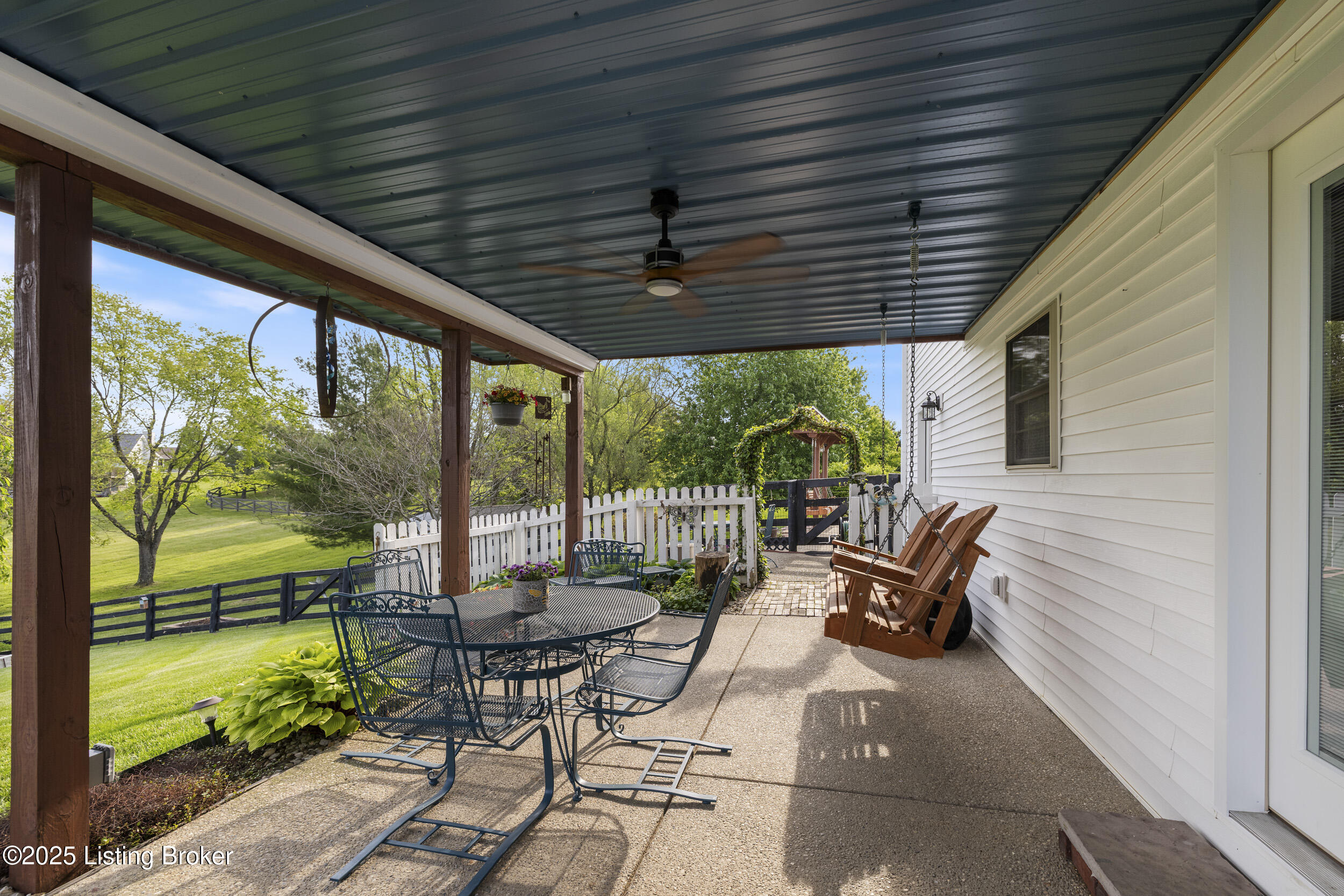 15 Summer Place Dr