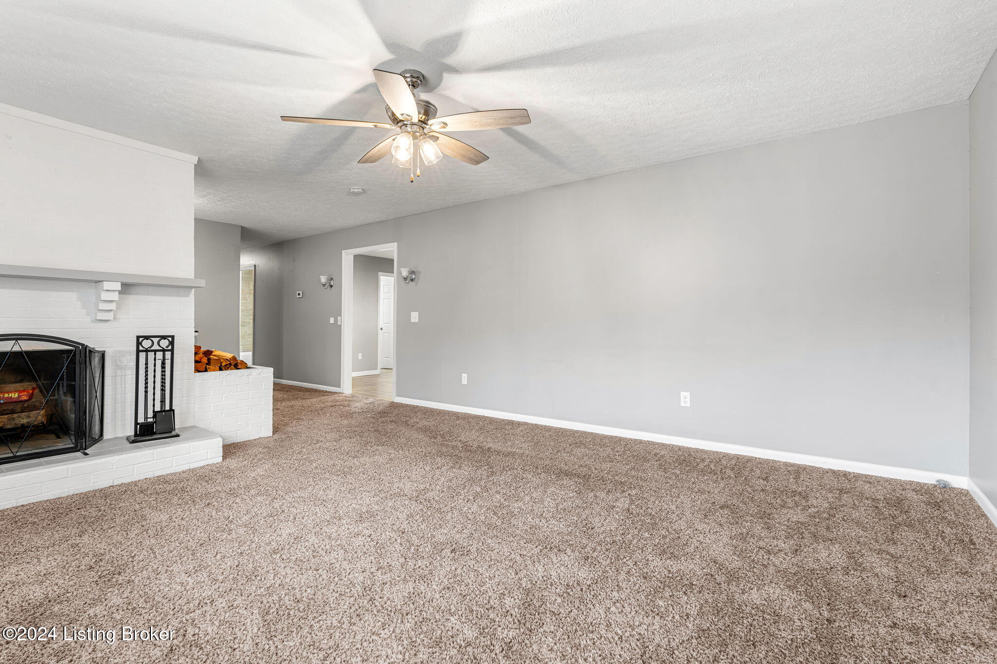 909 Seminole Rd