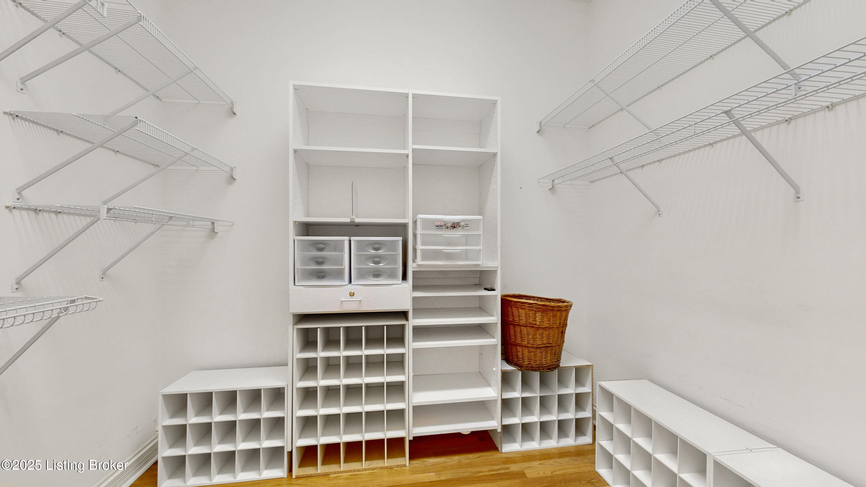 7104 Windham
