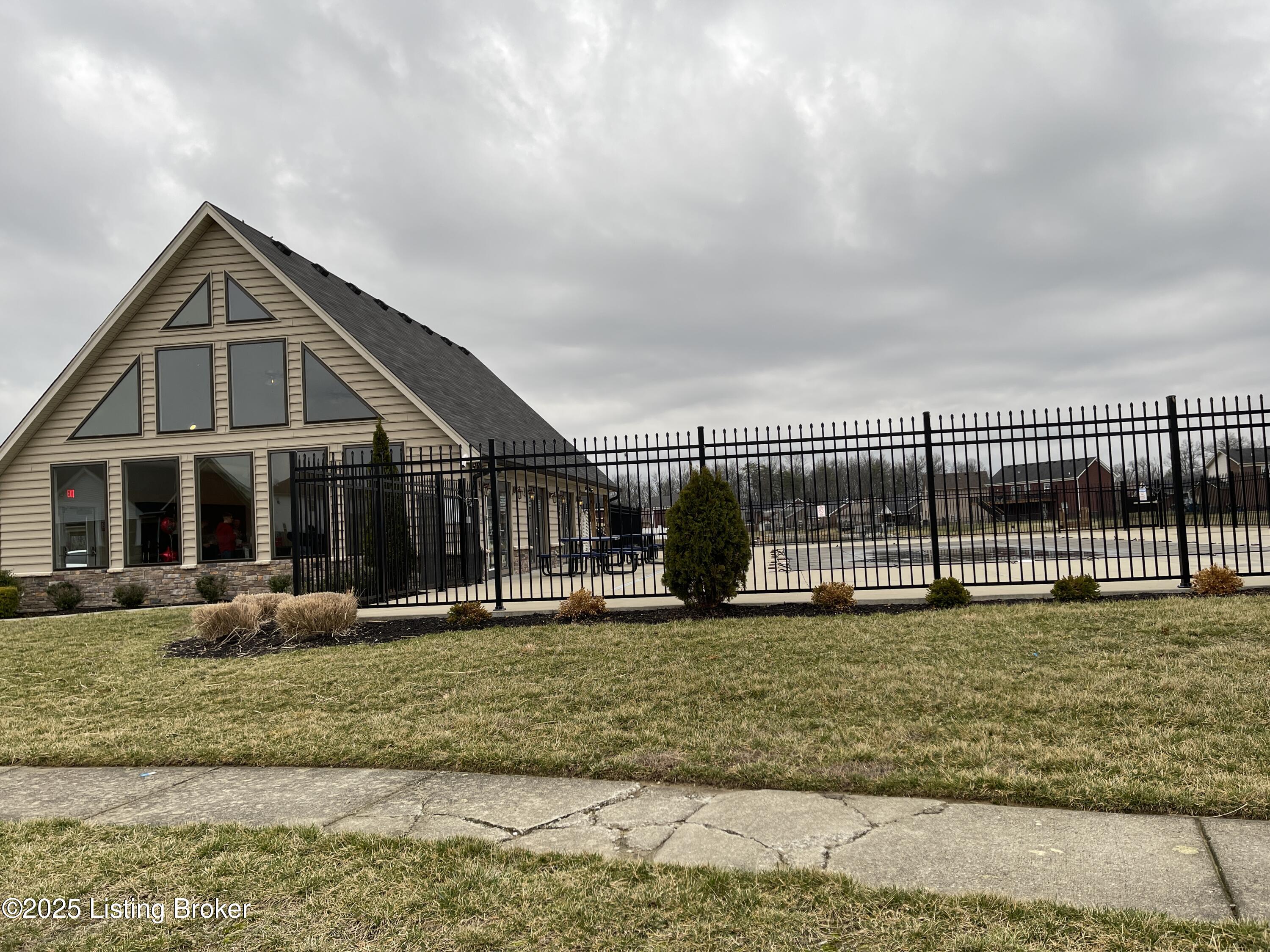 137 Sanctuary Dr