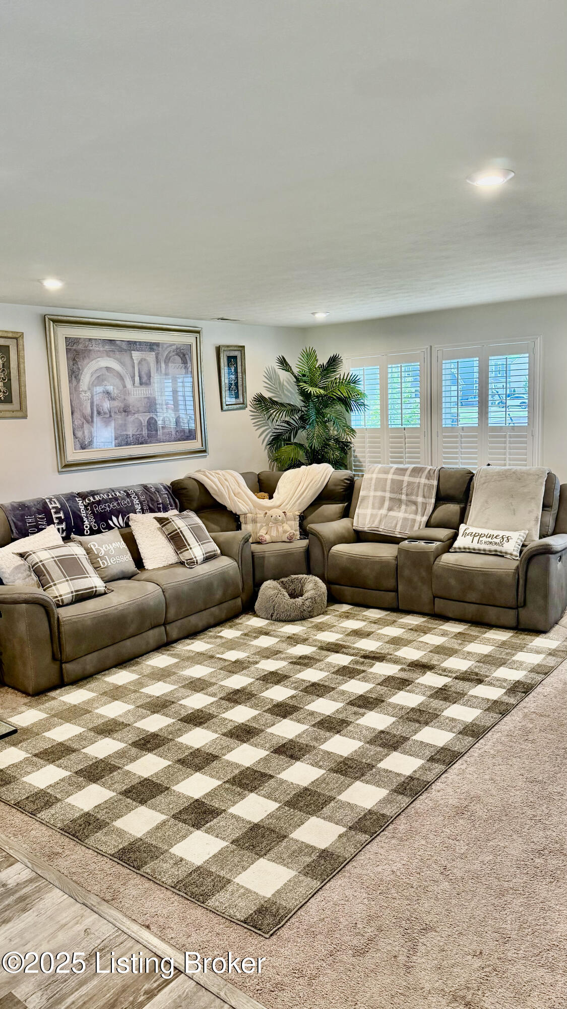 137 Sanctuary Dr