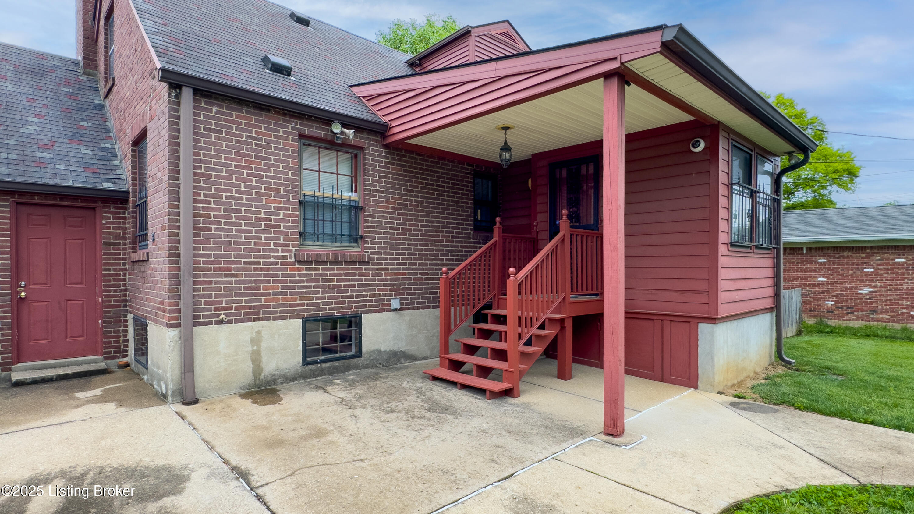 2664 Kings HWY