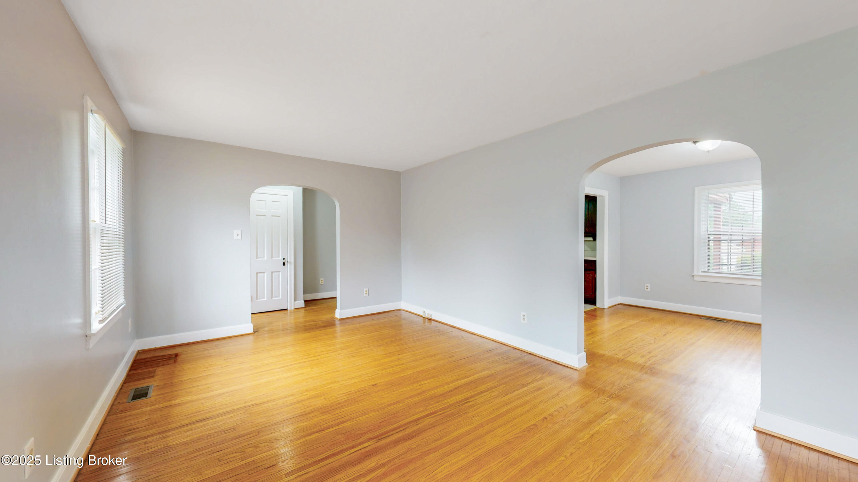 2664 Kings HWY