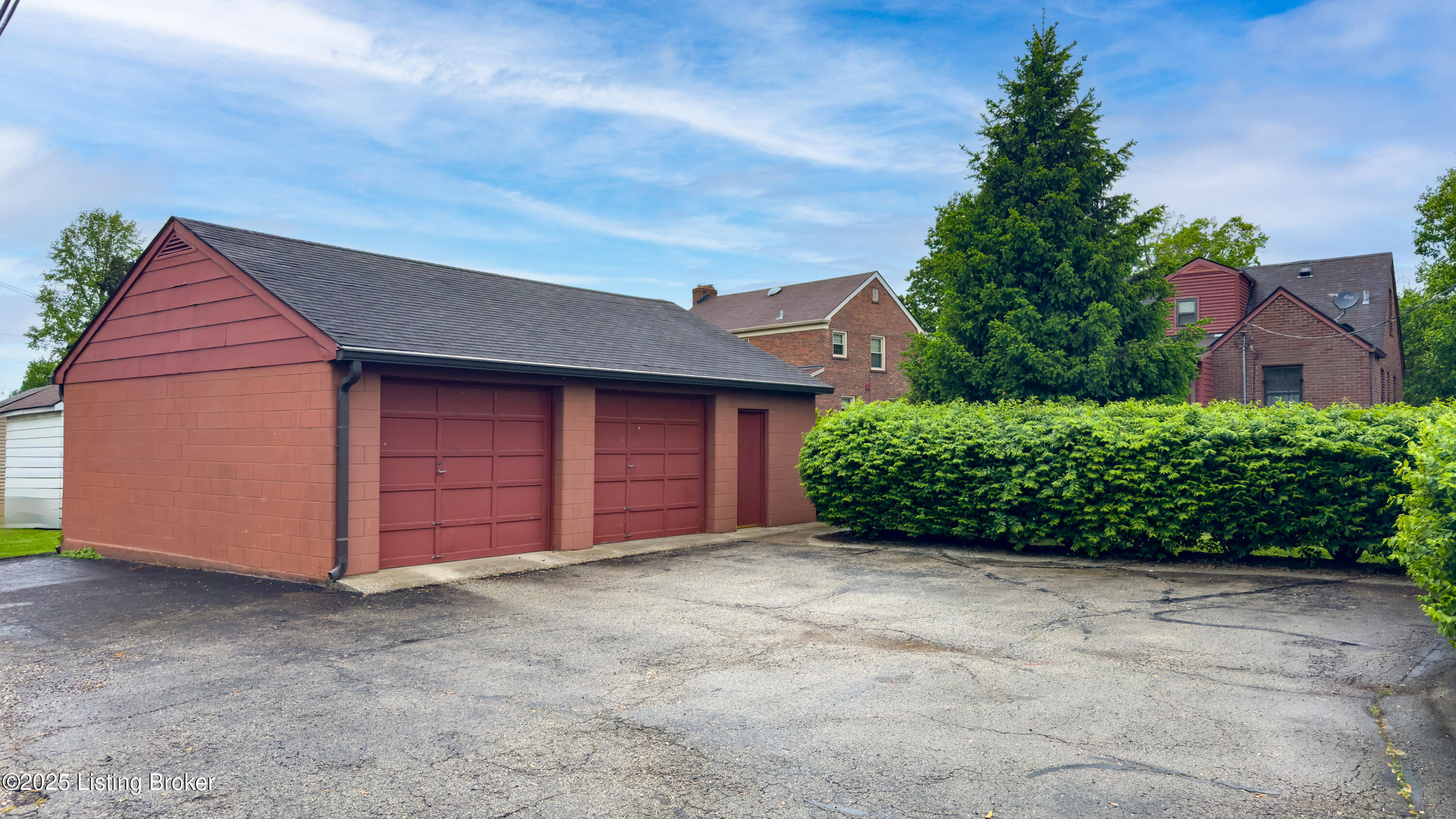 2664 Kings HWY