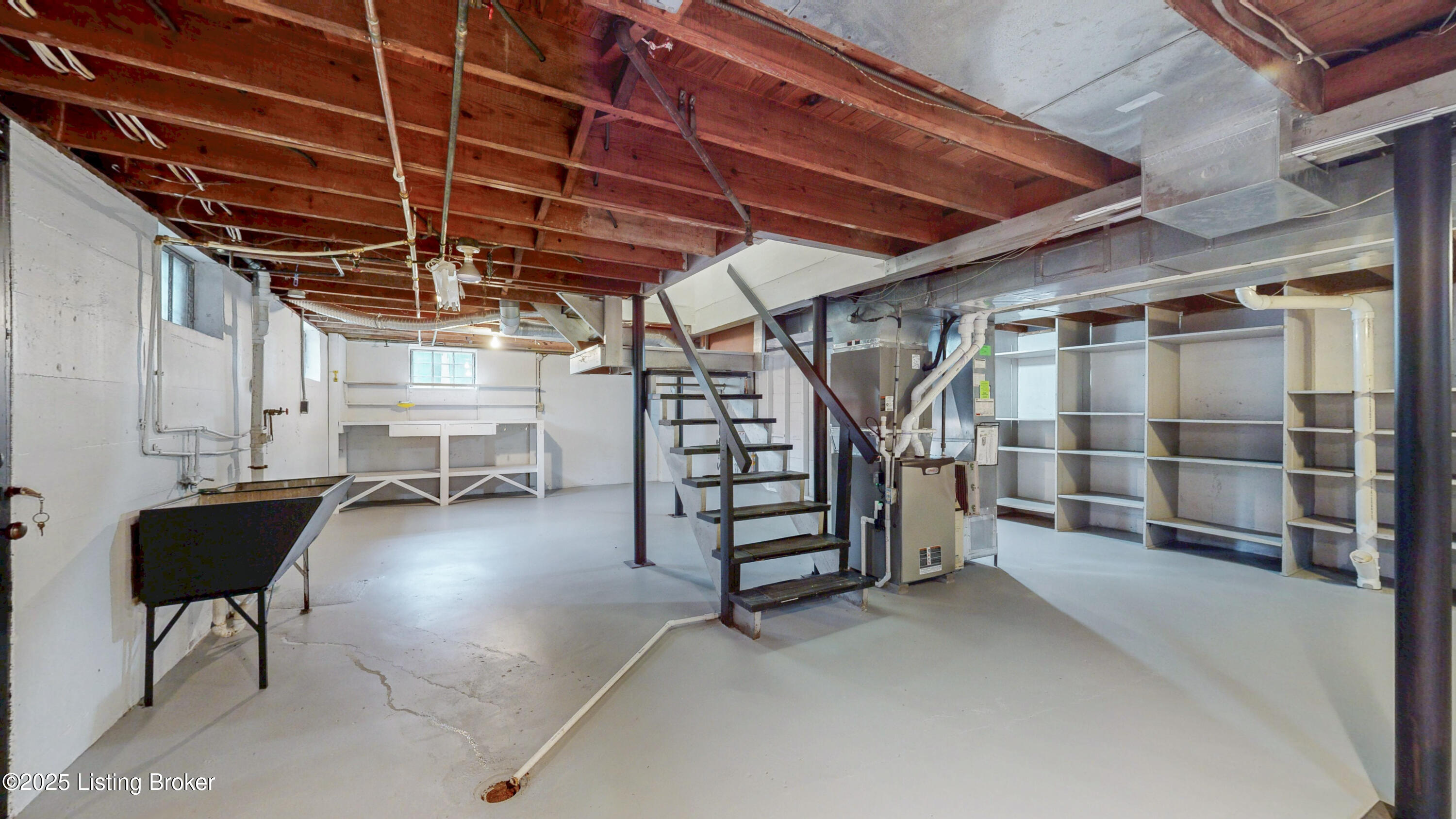 2664 Kings HWY