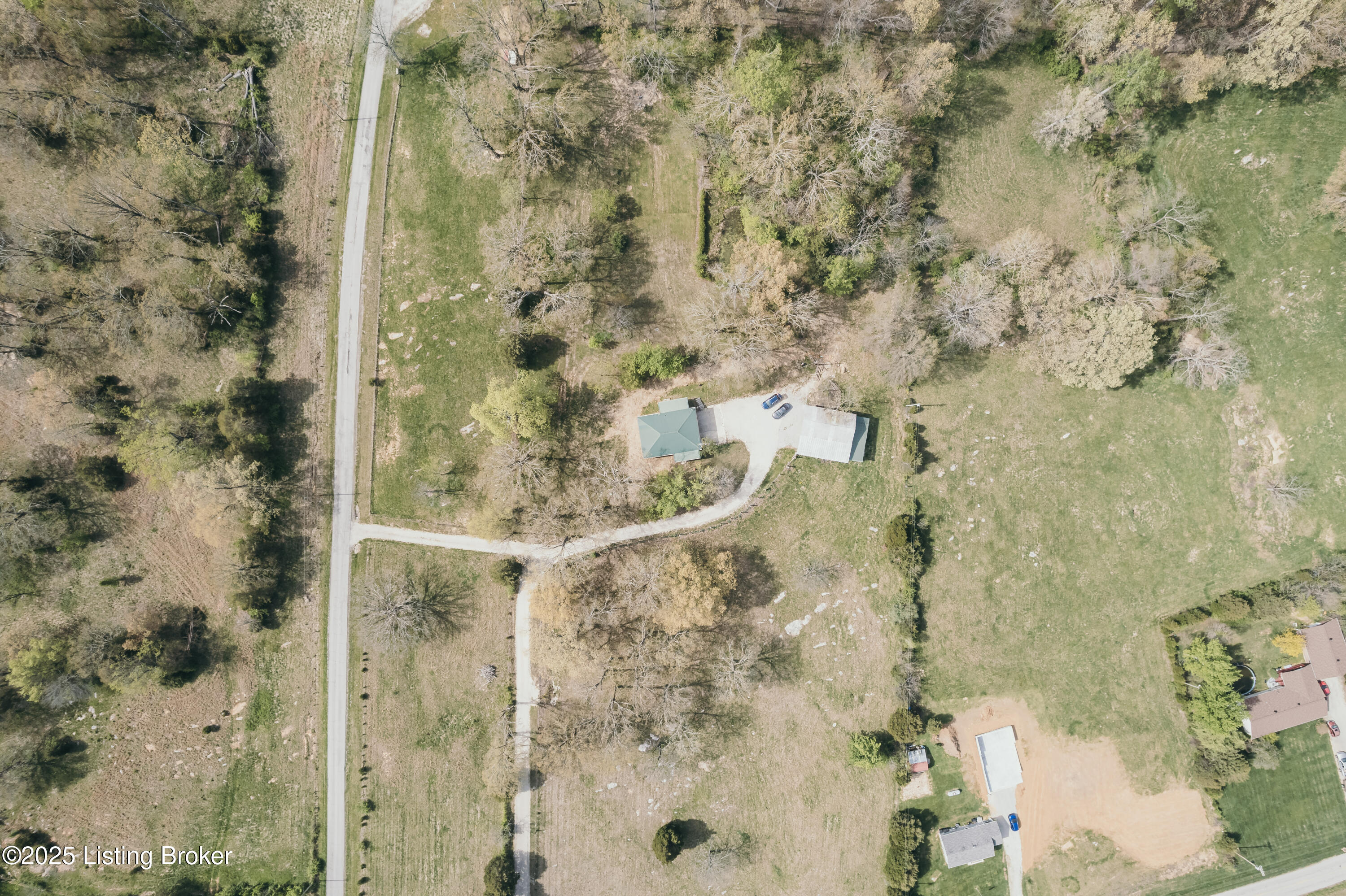 9135 N HWY 261