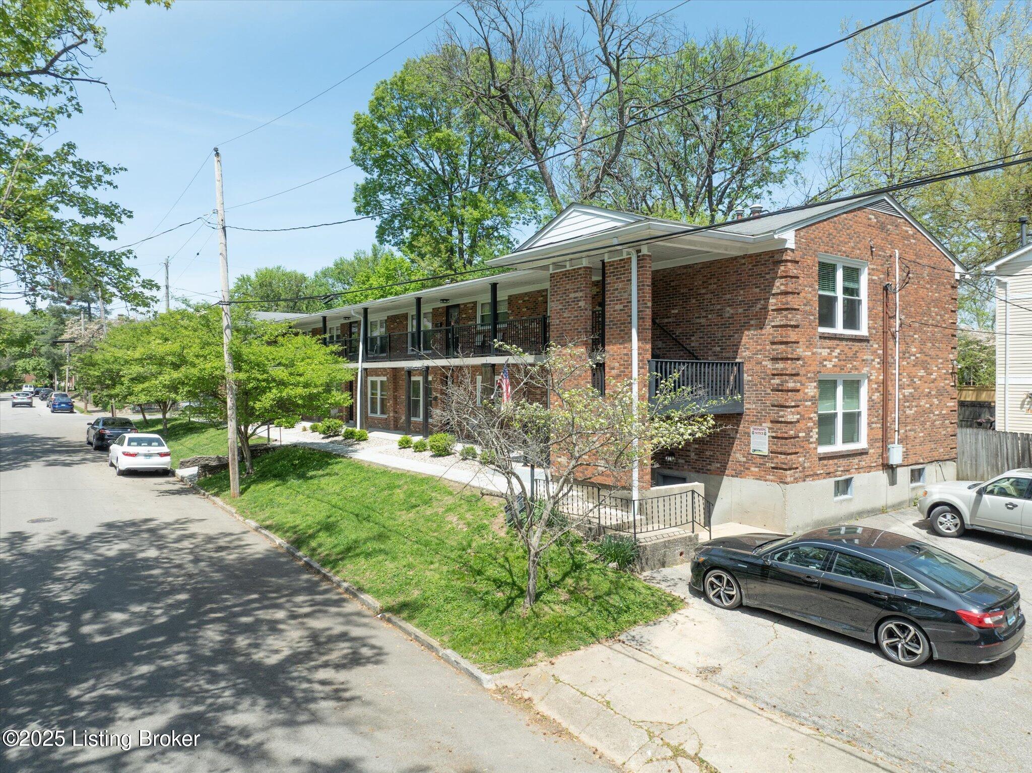 2100 Murray Ave