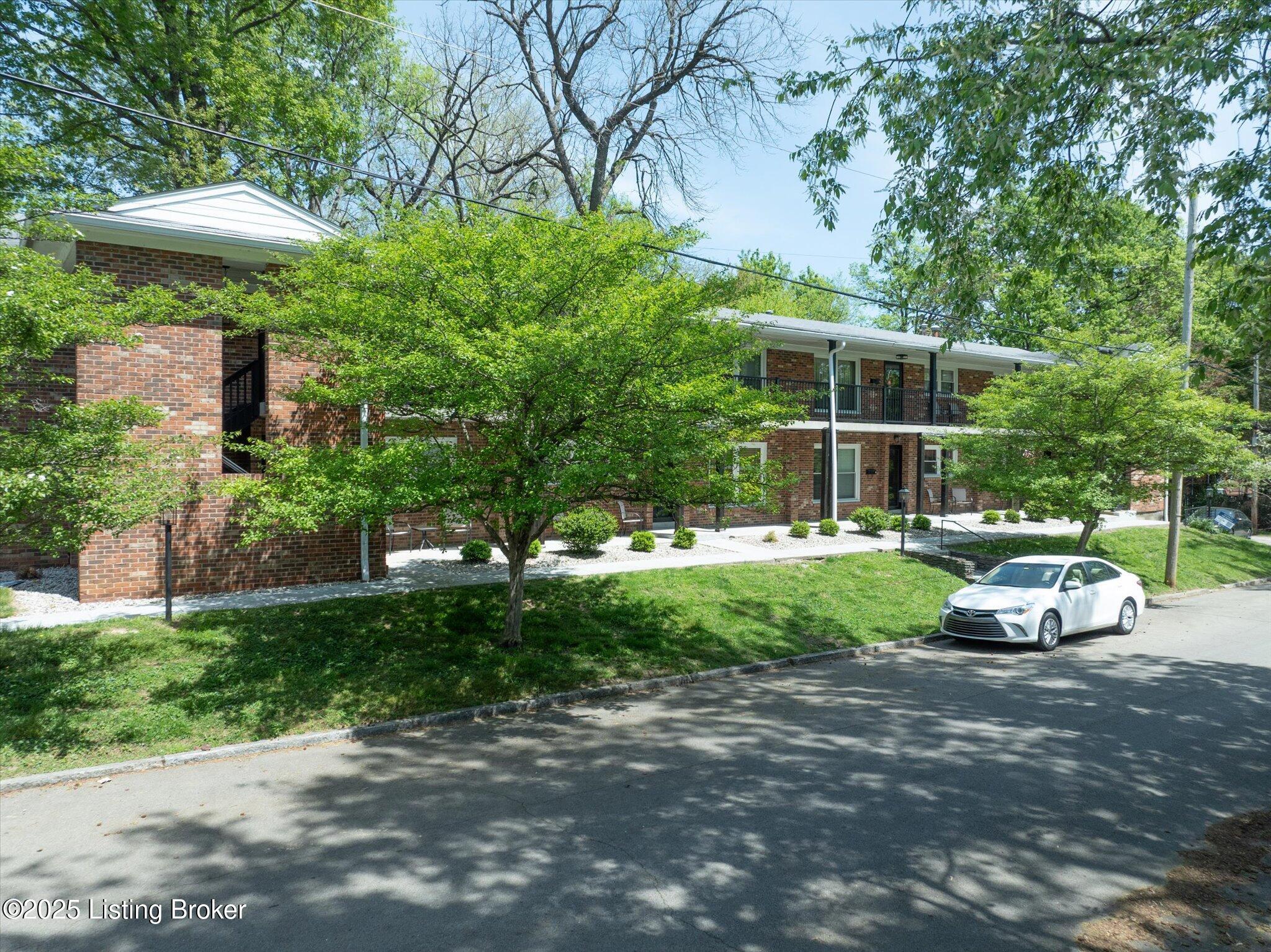 2100 Murray Ave