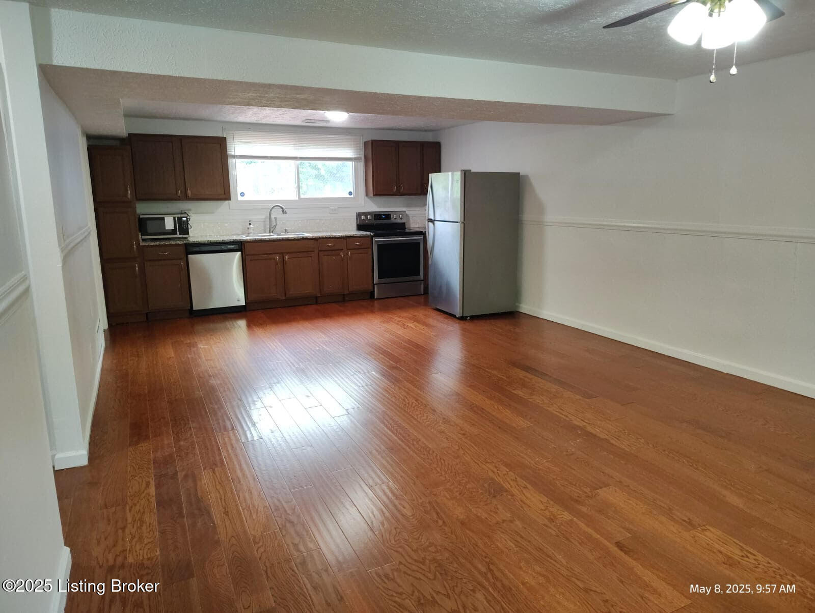 7105 Heavrin Ave
