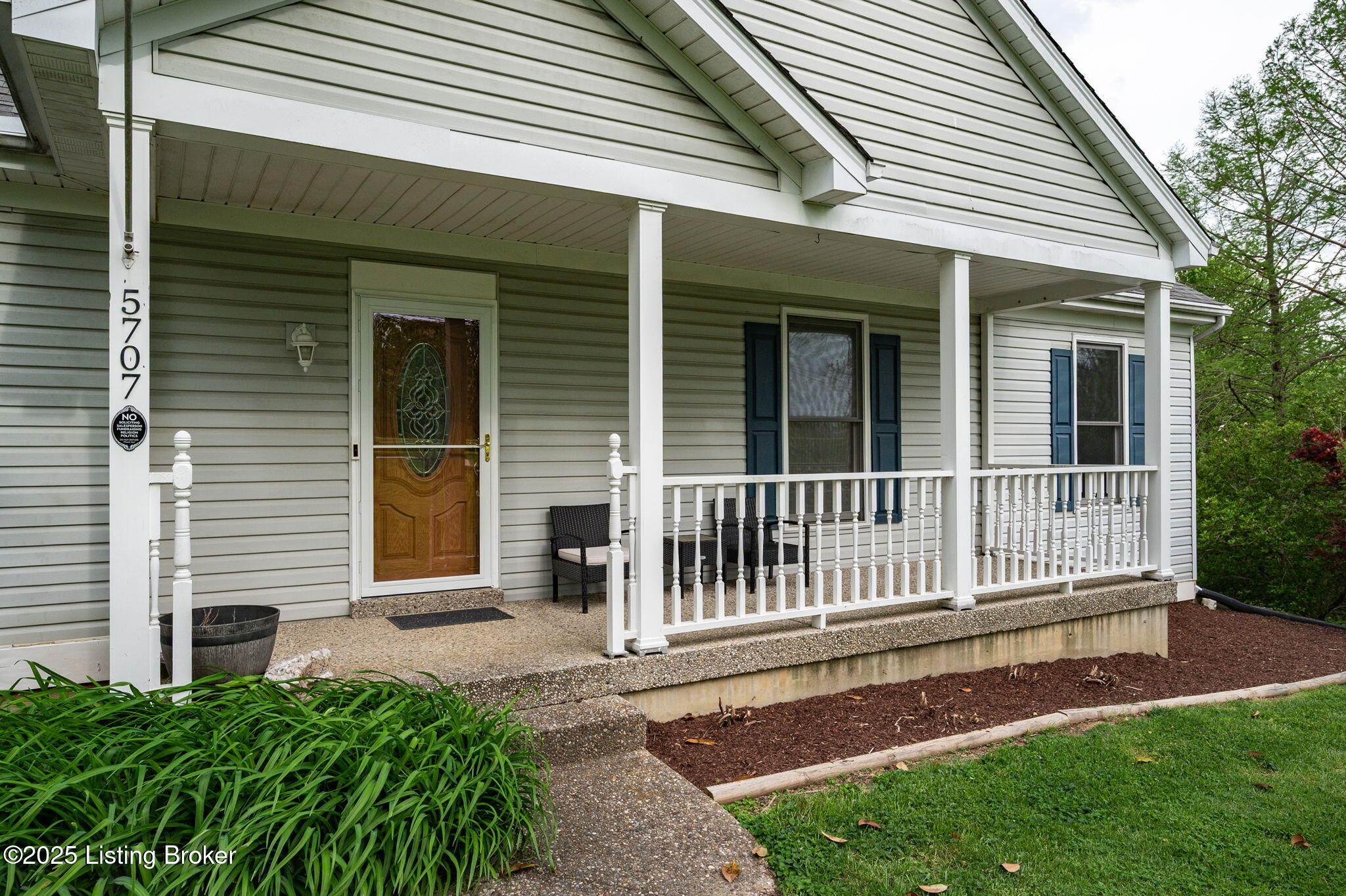 5707 Blueberry Dr