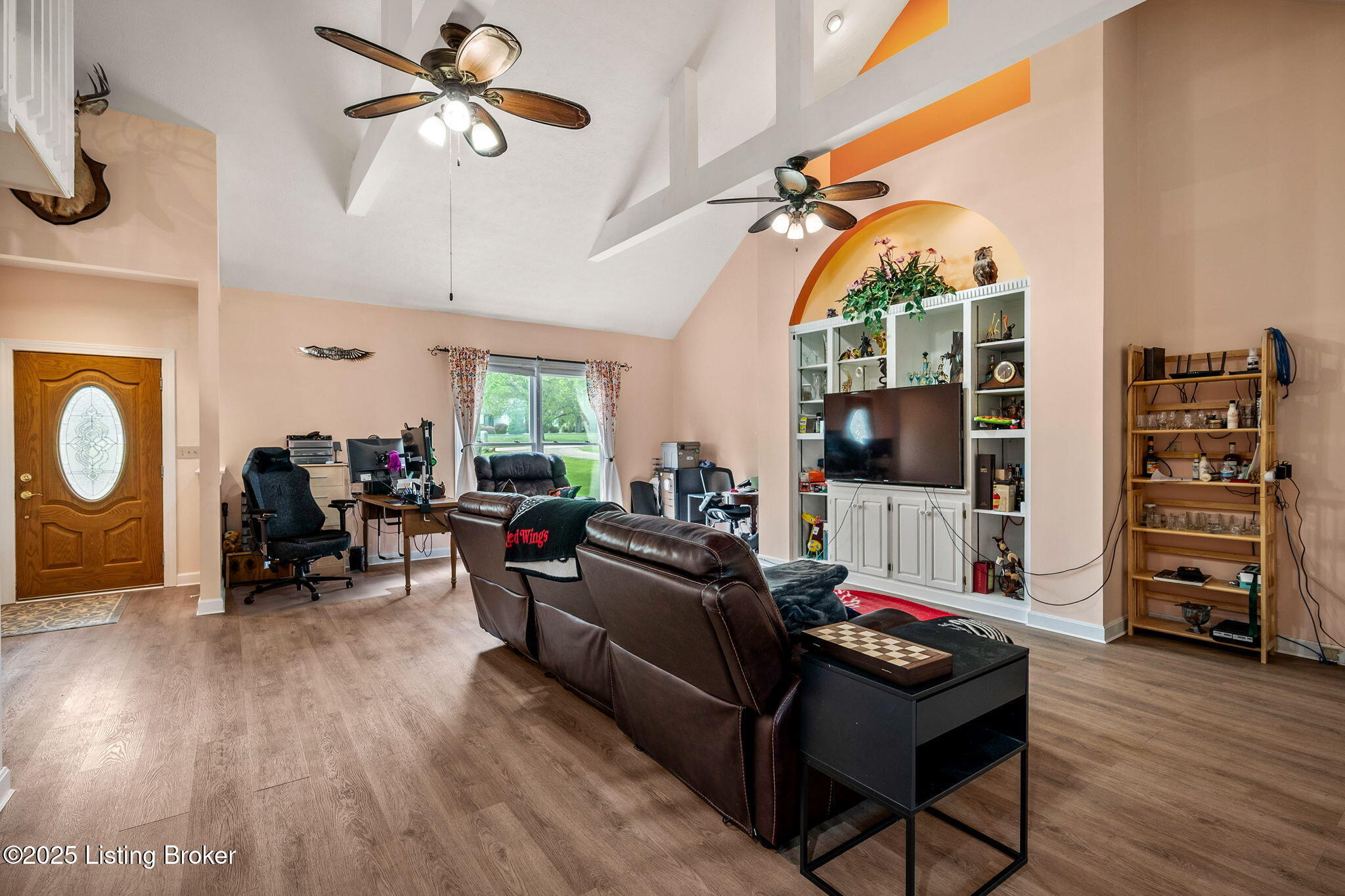 5707 Blueberry Dr