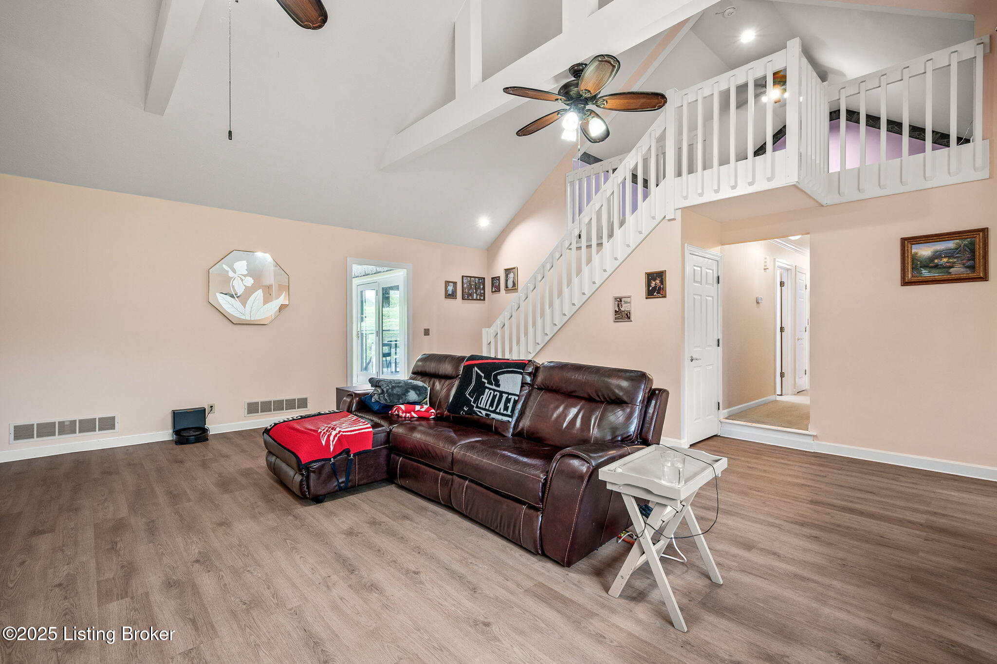 5707 Blueberry Dr
