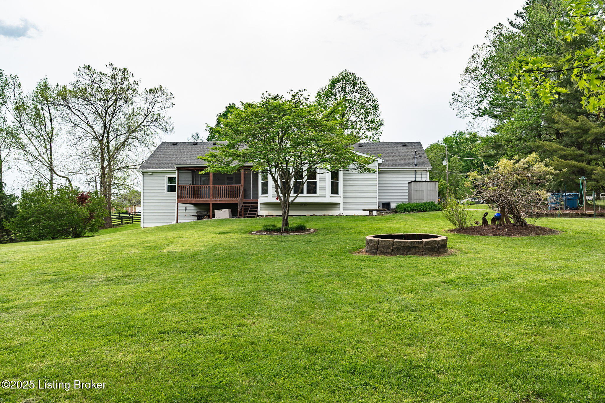 5707 Blueberry Dr