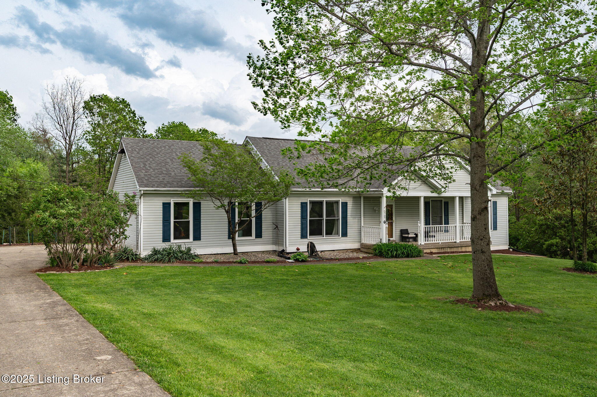 5707 Blueberry Dr