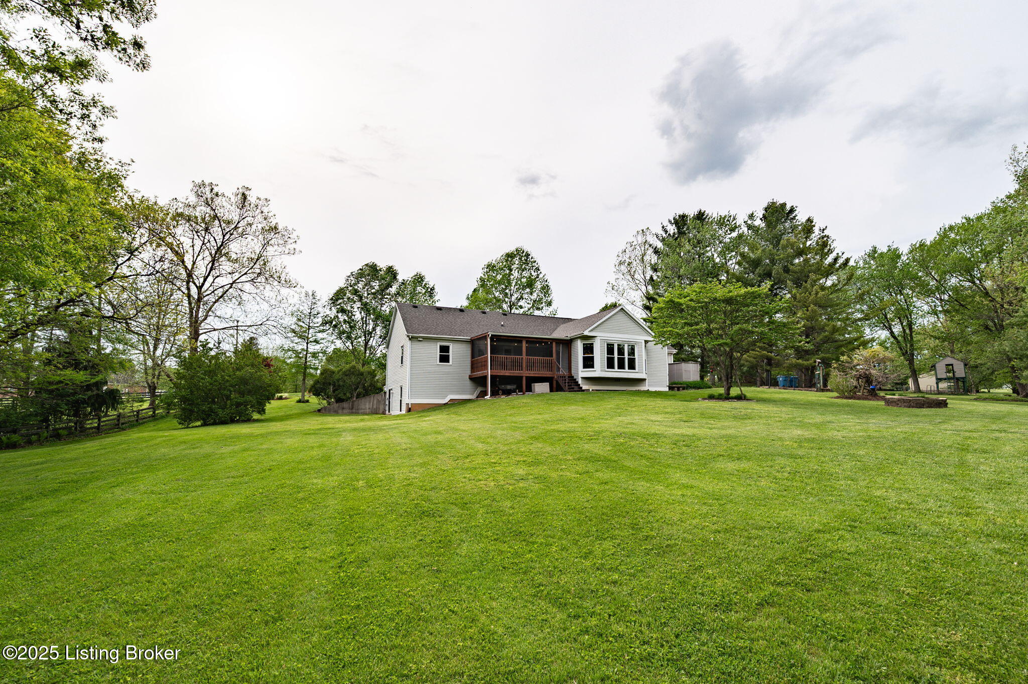 5707 Blueberry Dr