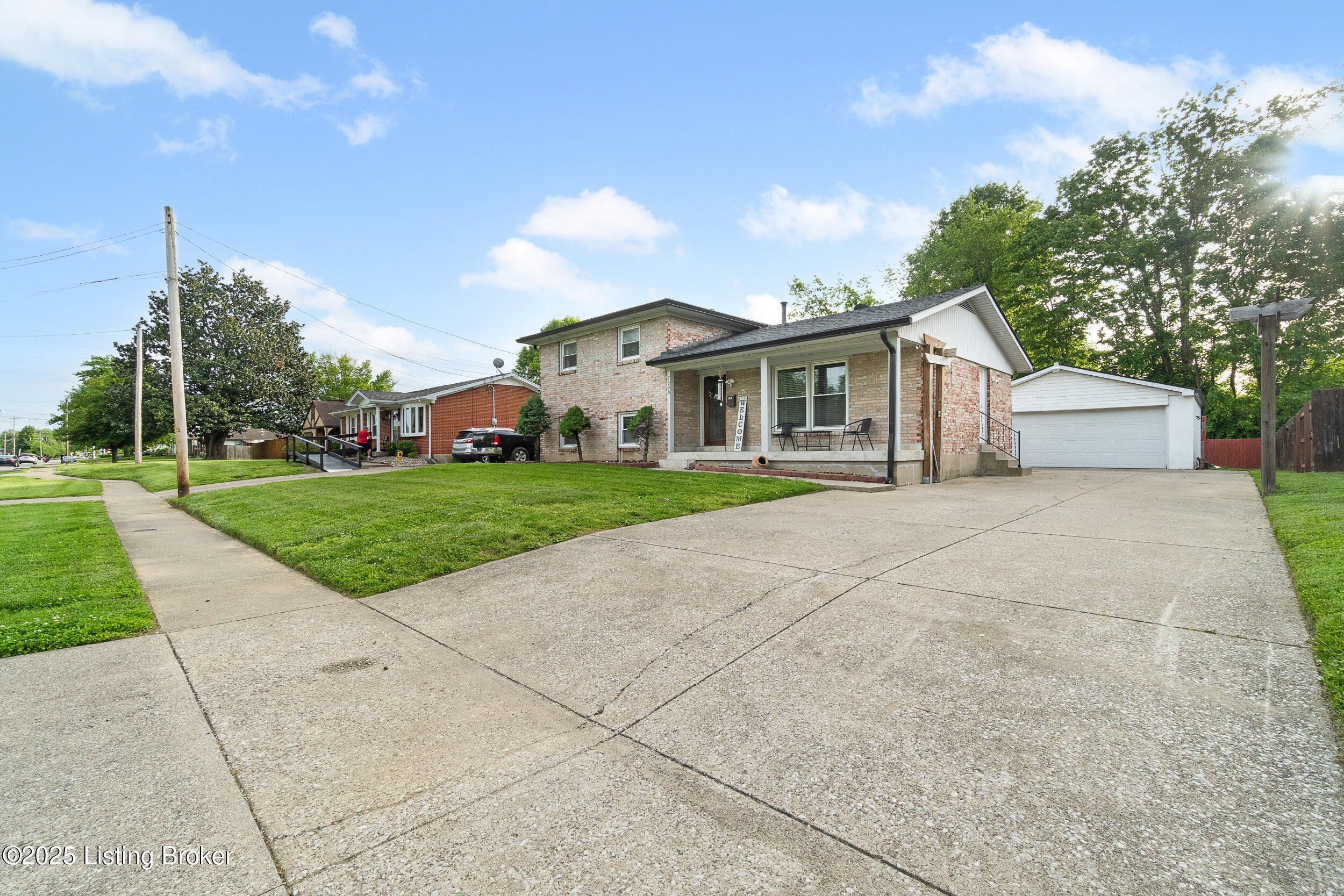 7208 Sky Blue Ave
