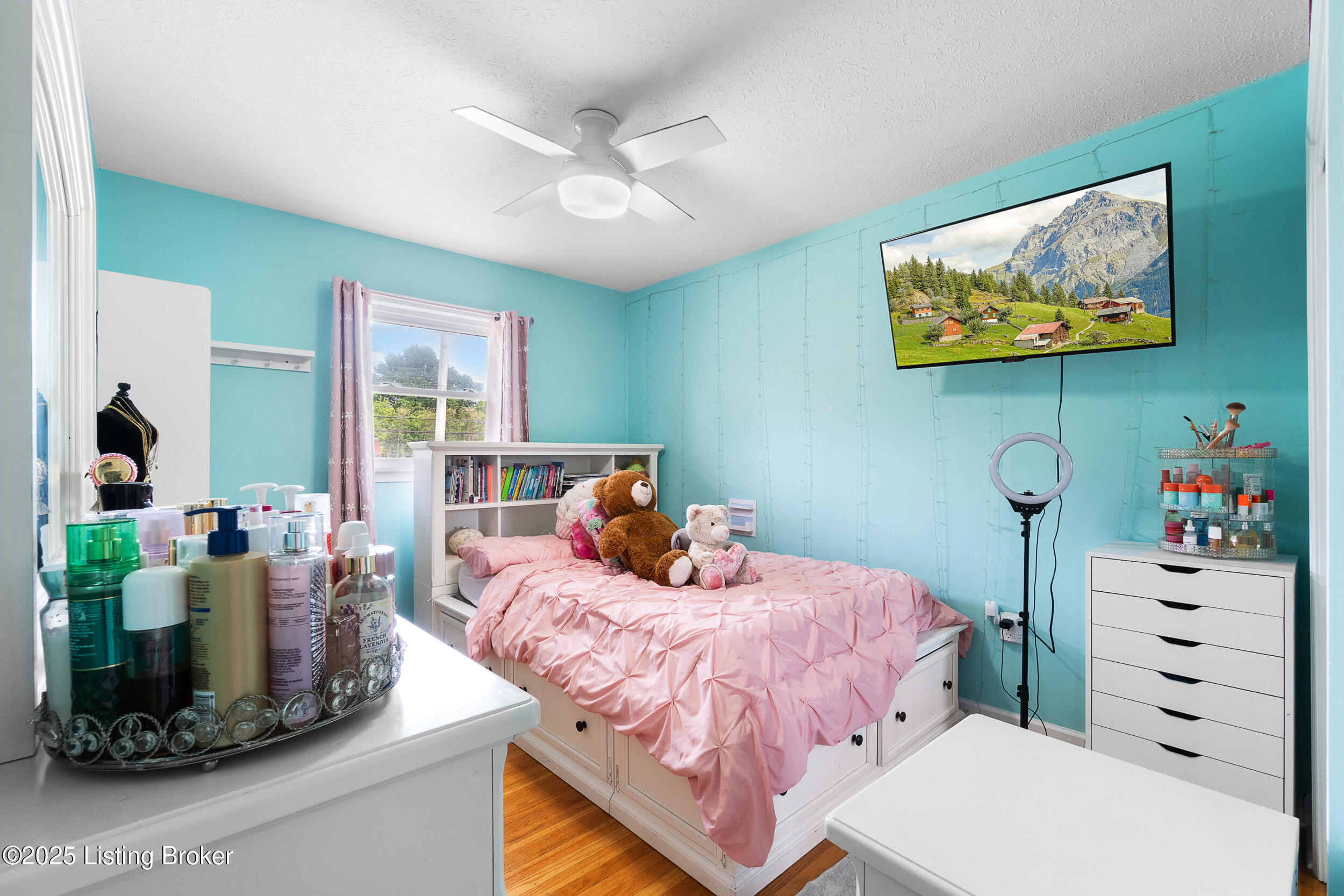 7208 Sky Blue Ave