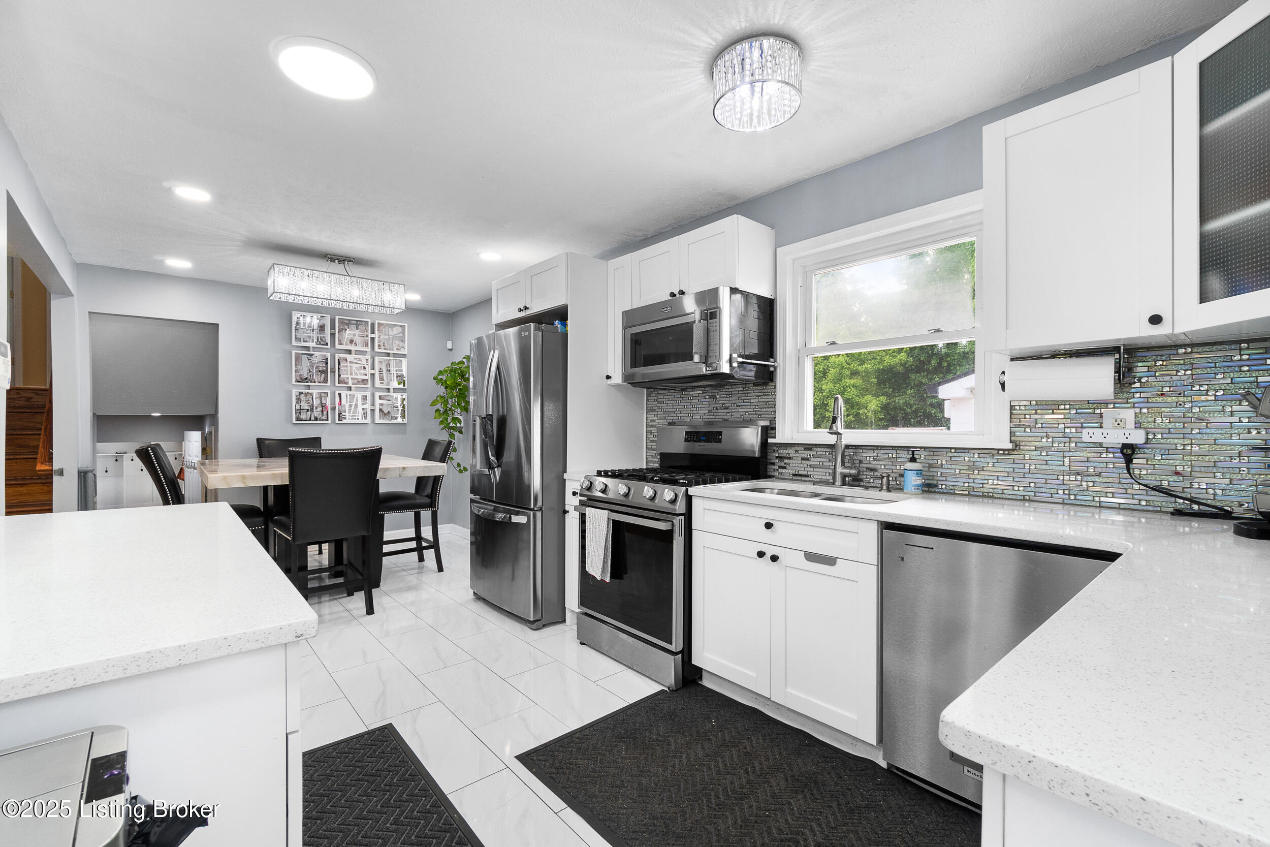 7208 Sky Blue Ave