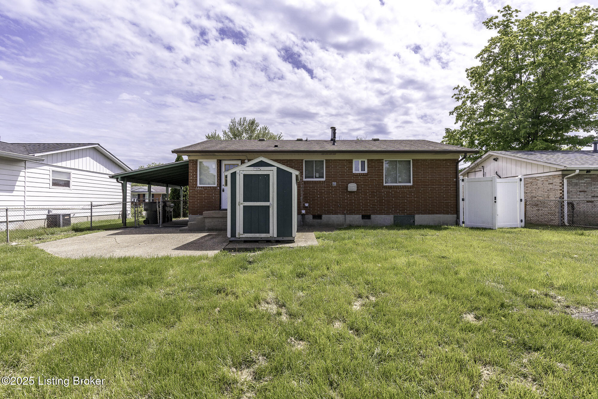 9803 Chambers Ct