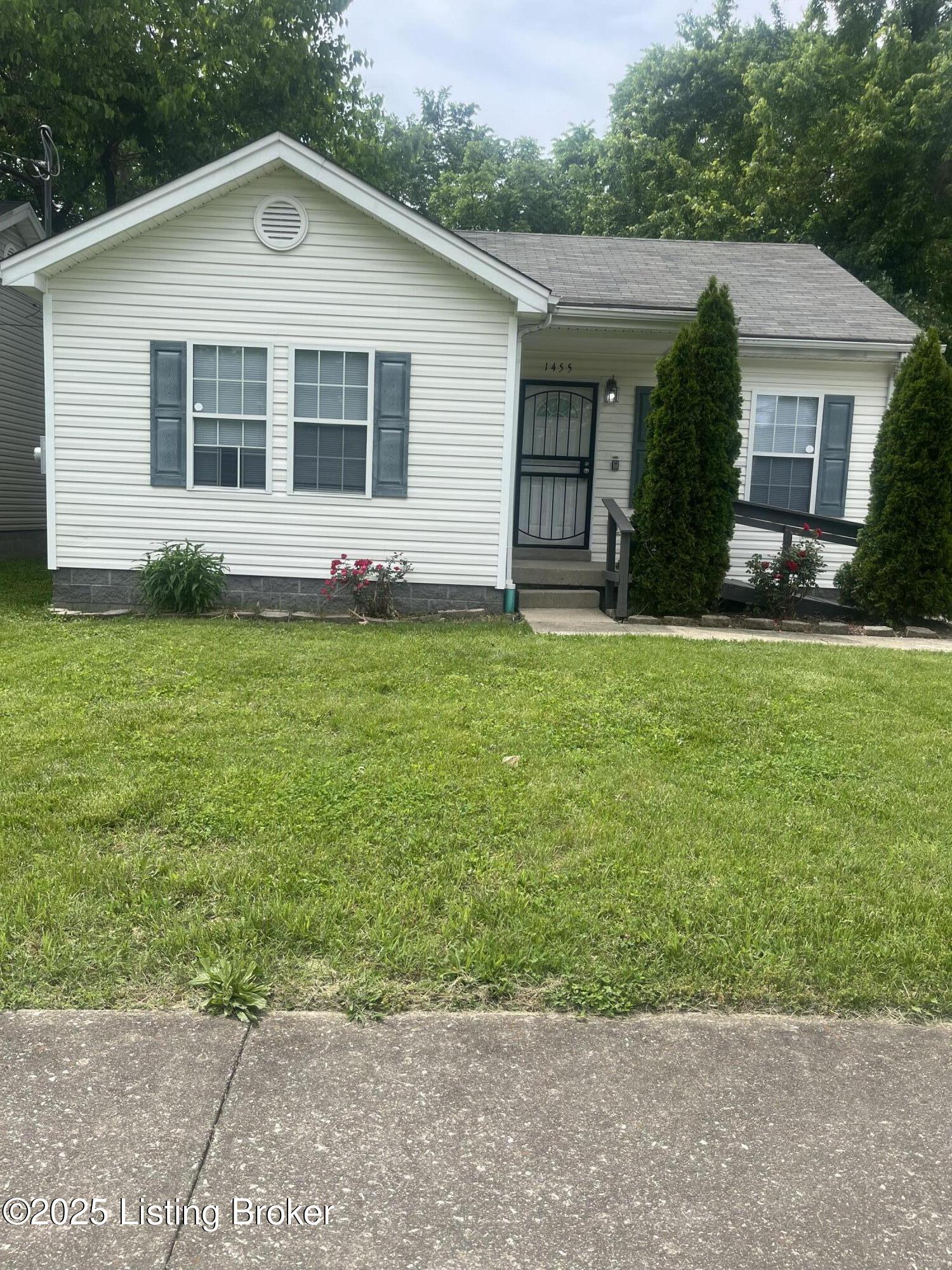 1455 Forest Dr