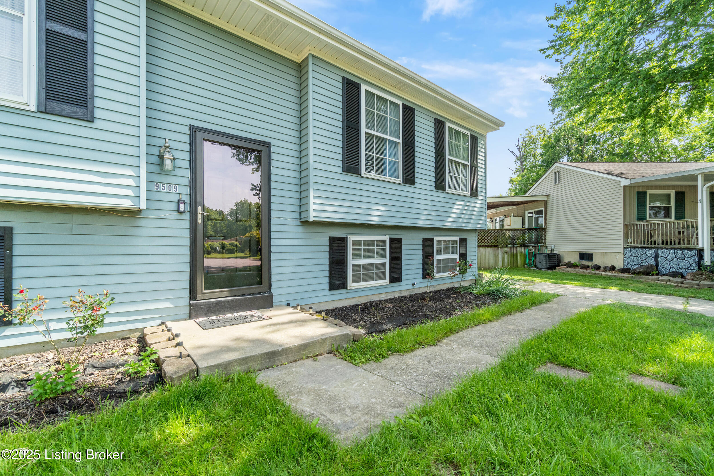 9509 Balance Ln