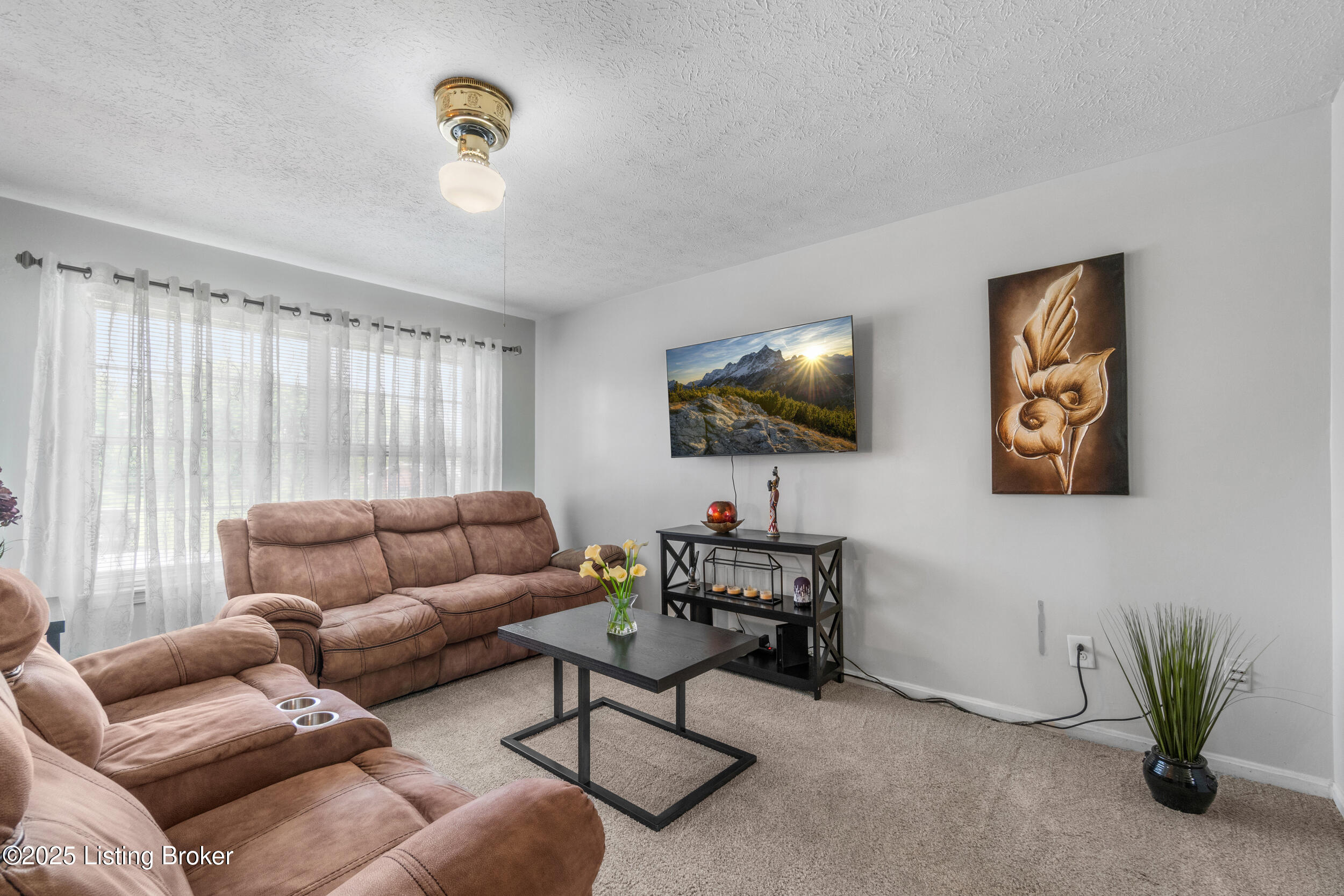 9509 Balance Ln