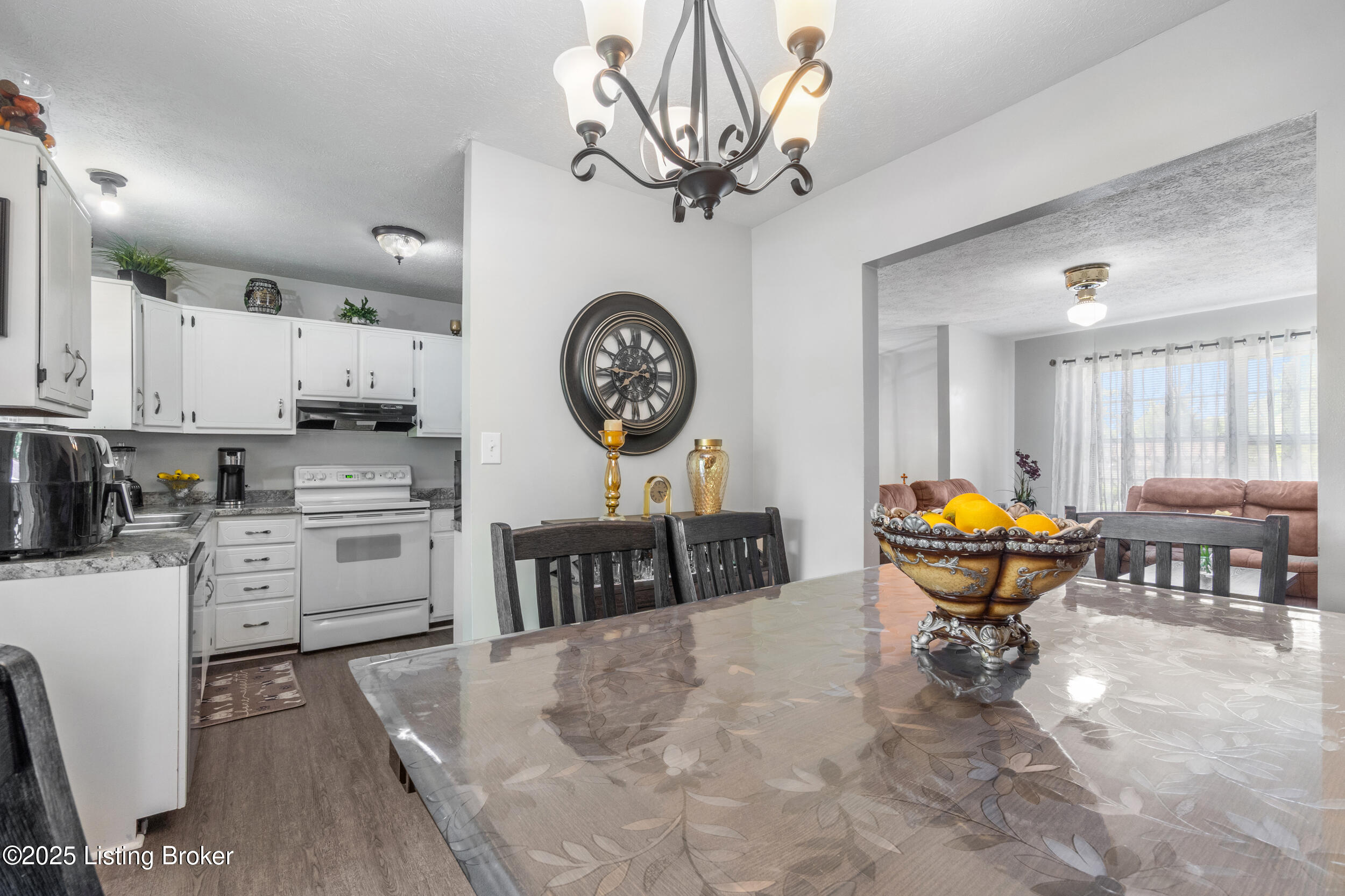 9509 Balance Ln