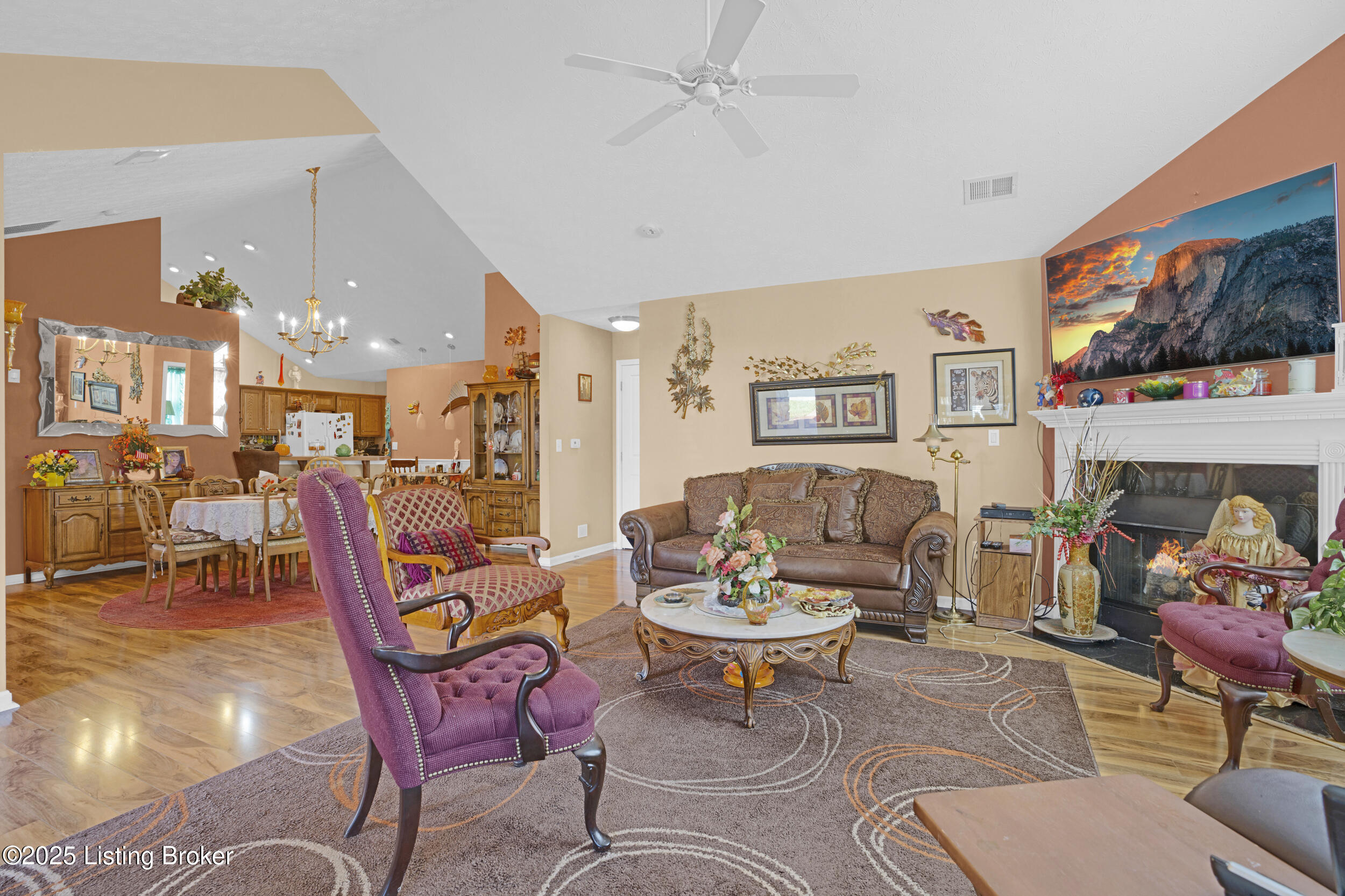 4403 Pinnacle View Pl