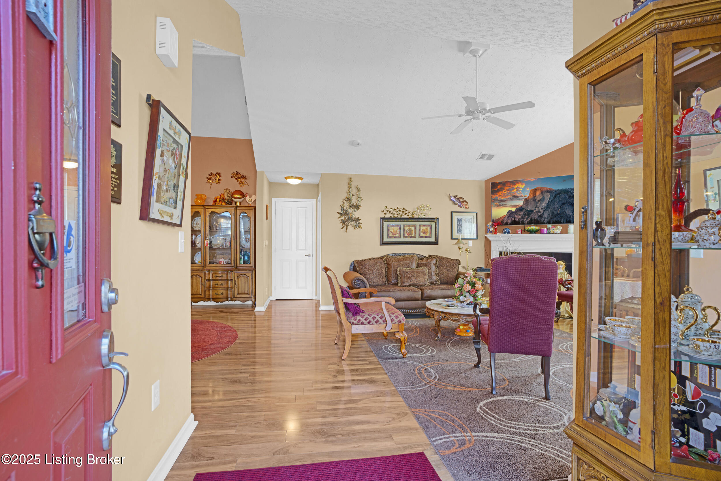 4403 Pinnacle View Pl