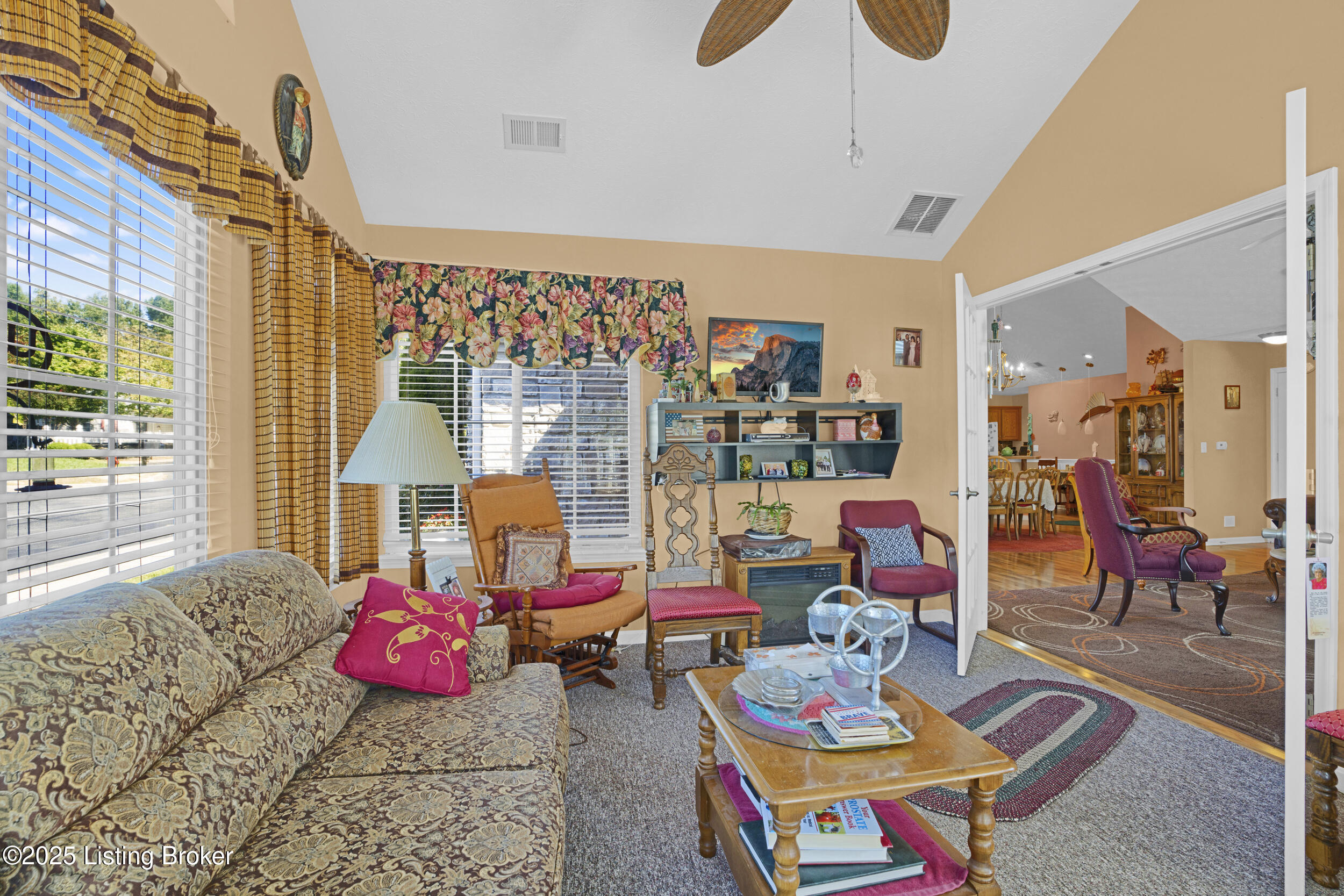 4403 Pinnacle View Pl