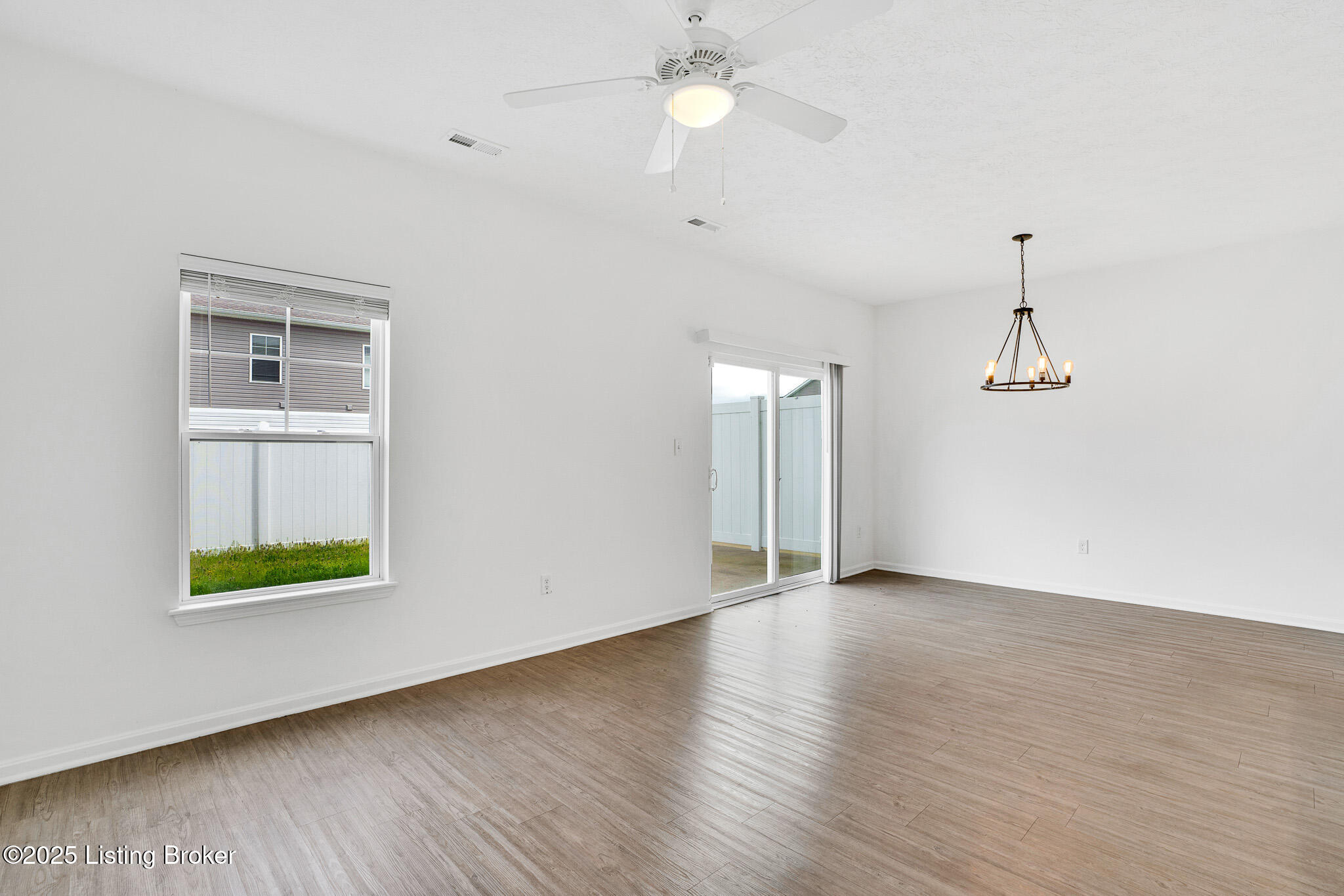 6103 Casper Dr