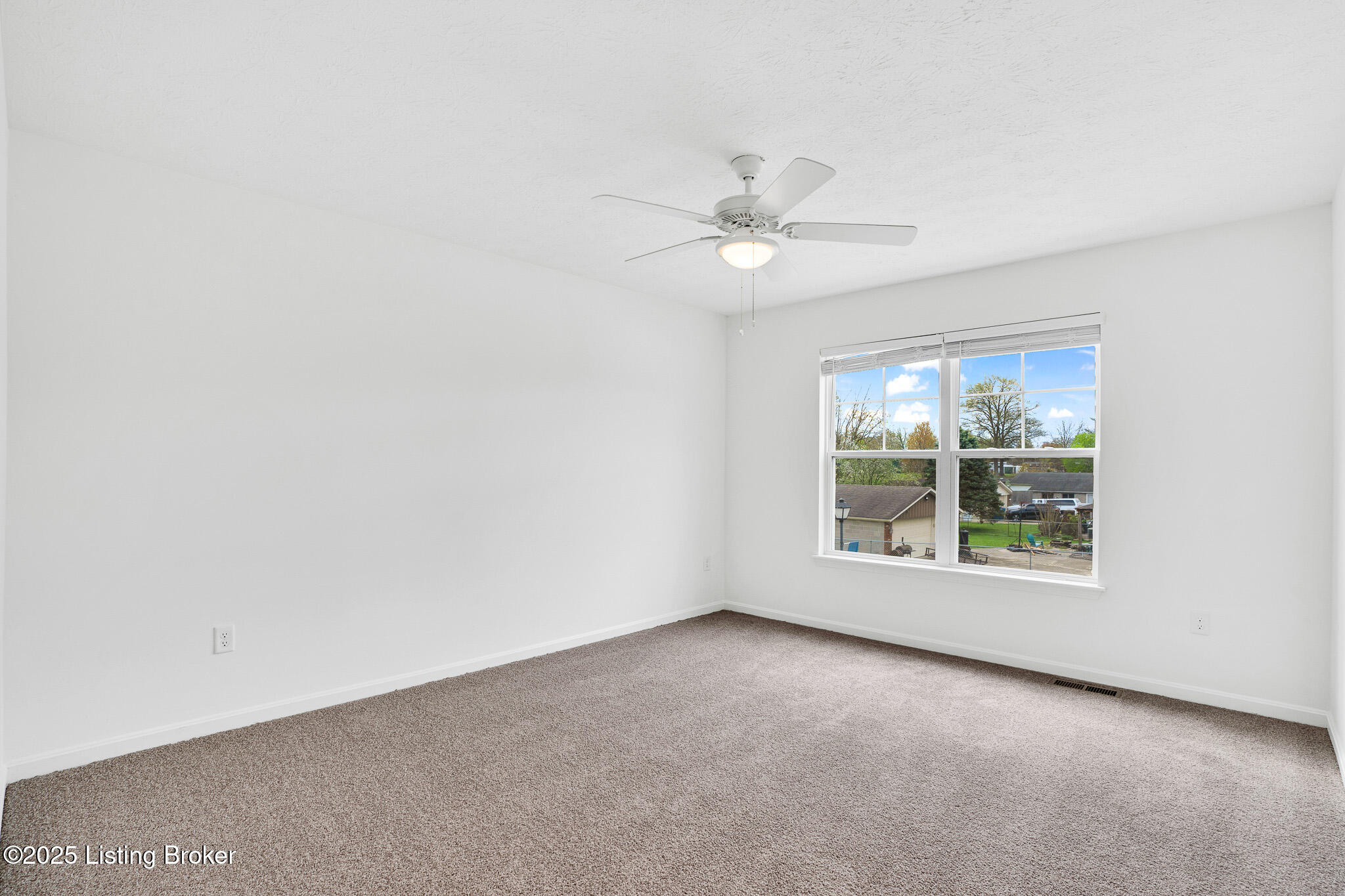 6103 Casper Dr