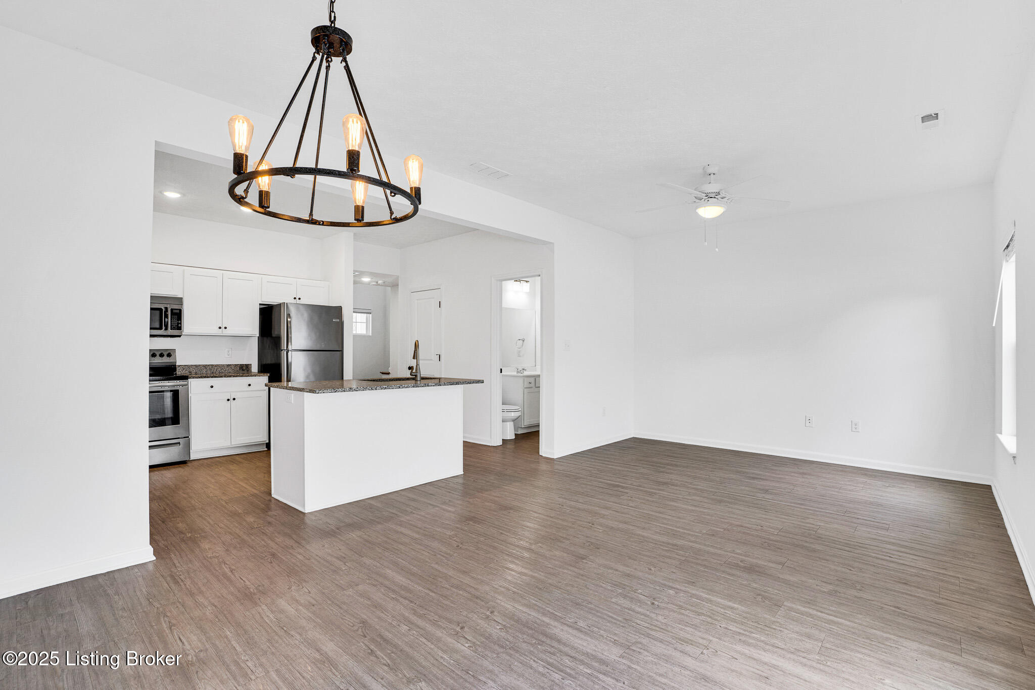6103 Casper Dr