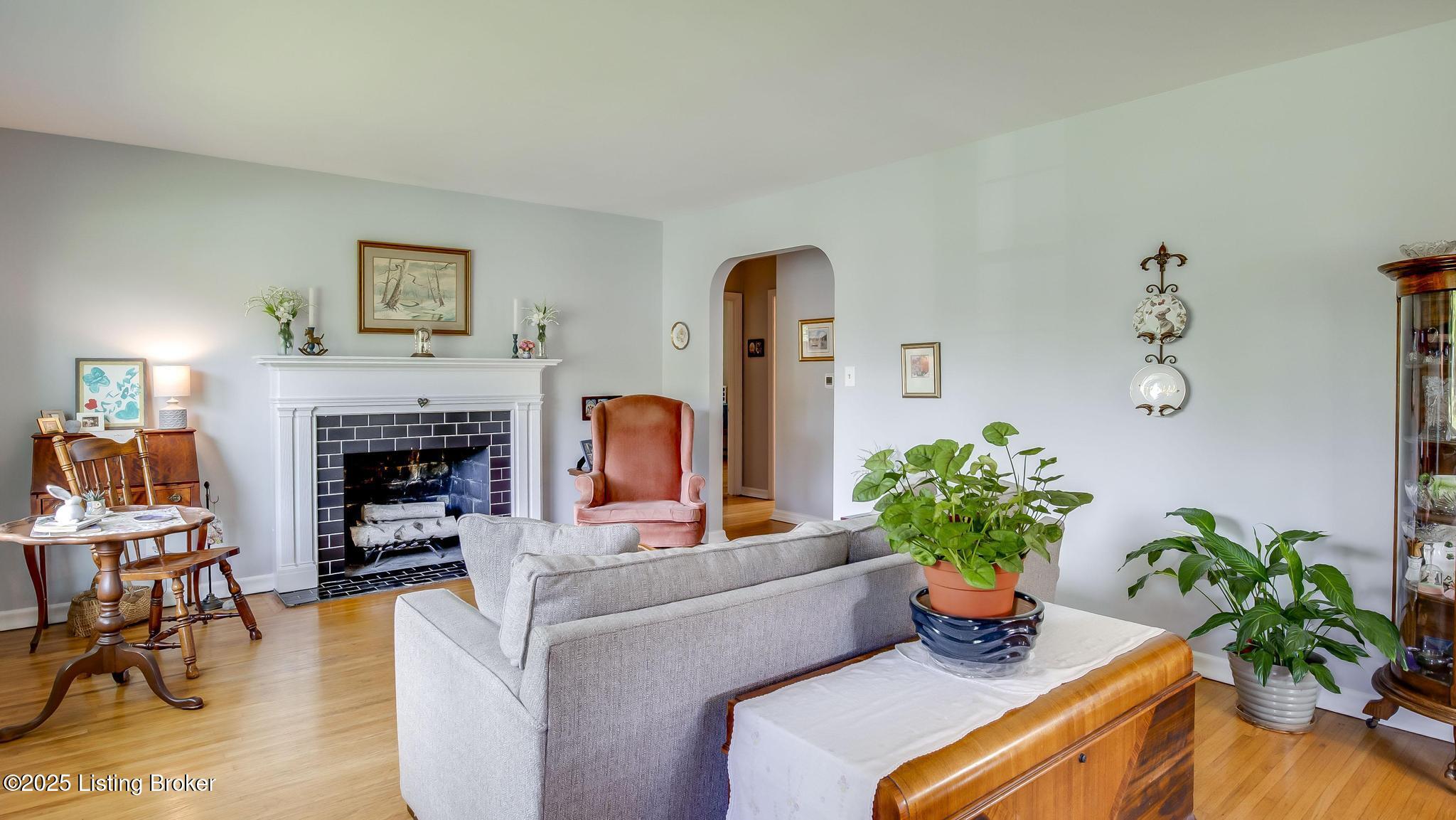 321 Bramton Rd