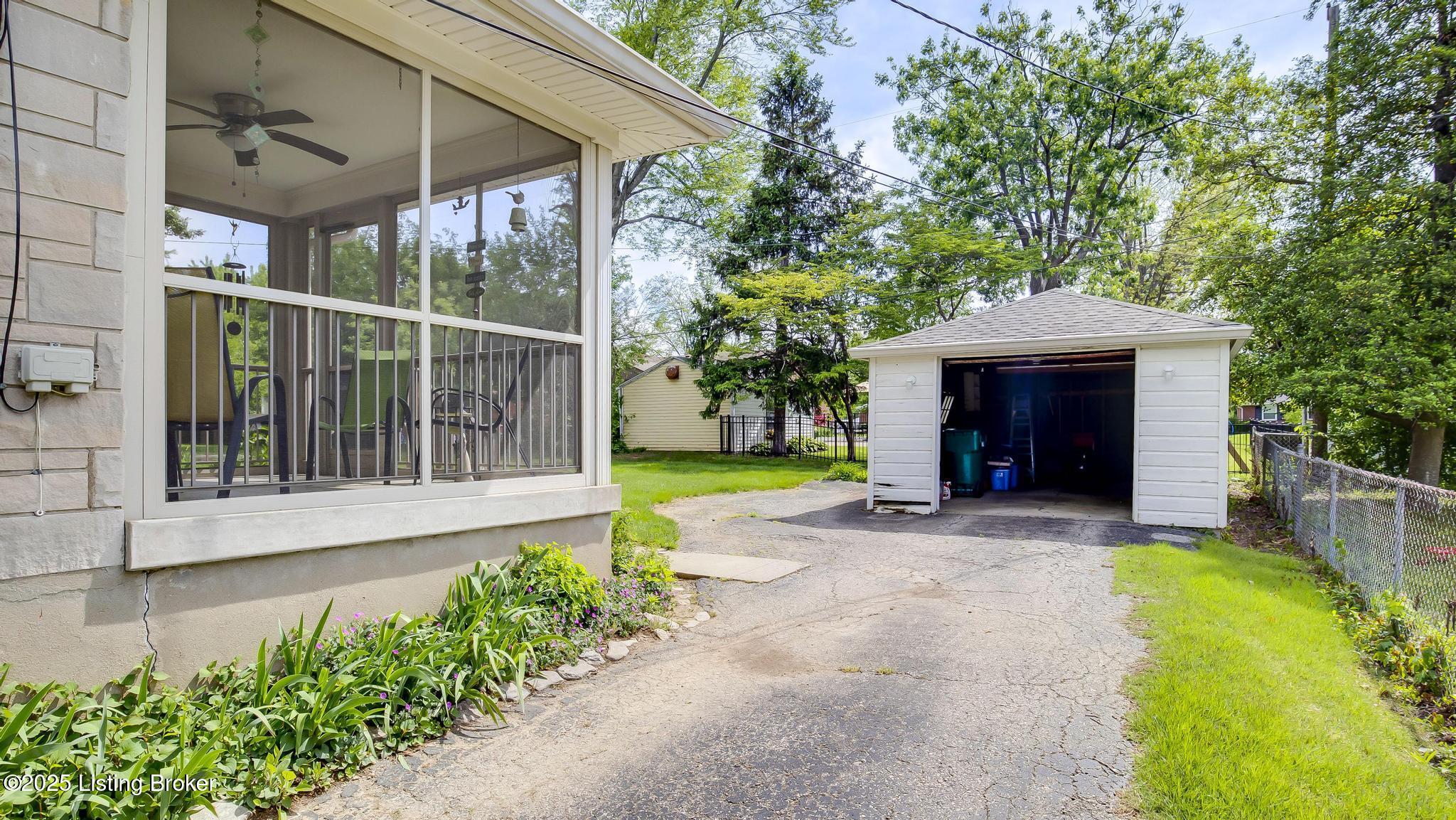 321 Bramton Rd