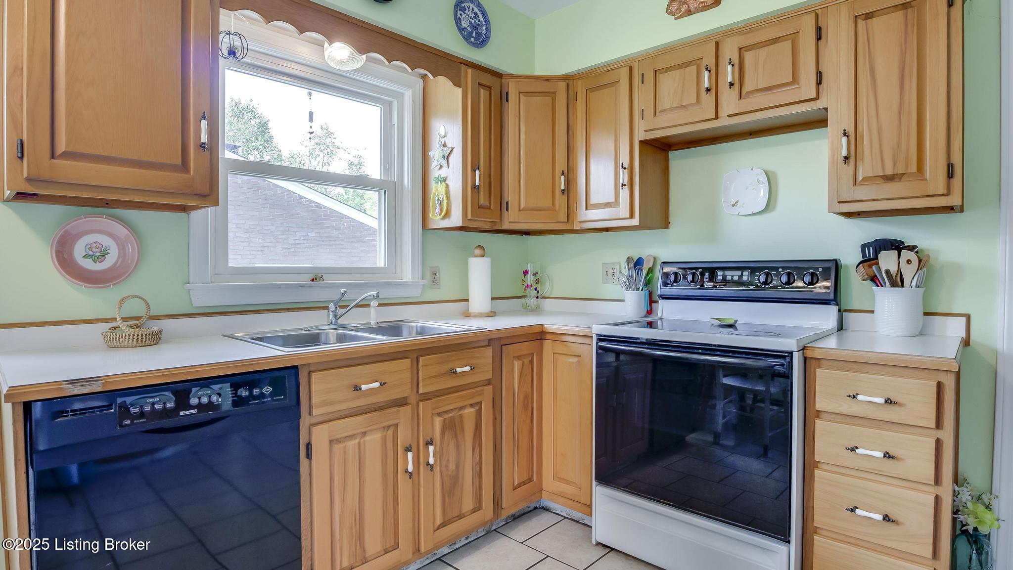 321 Bramton Rd