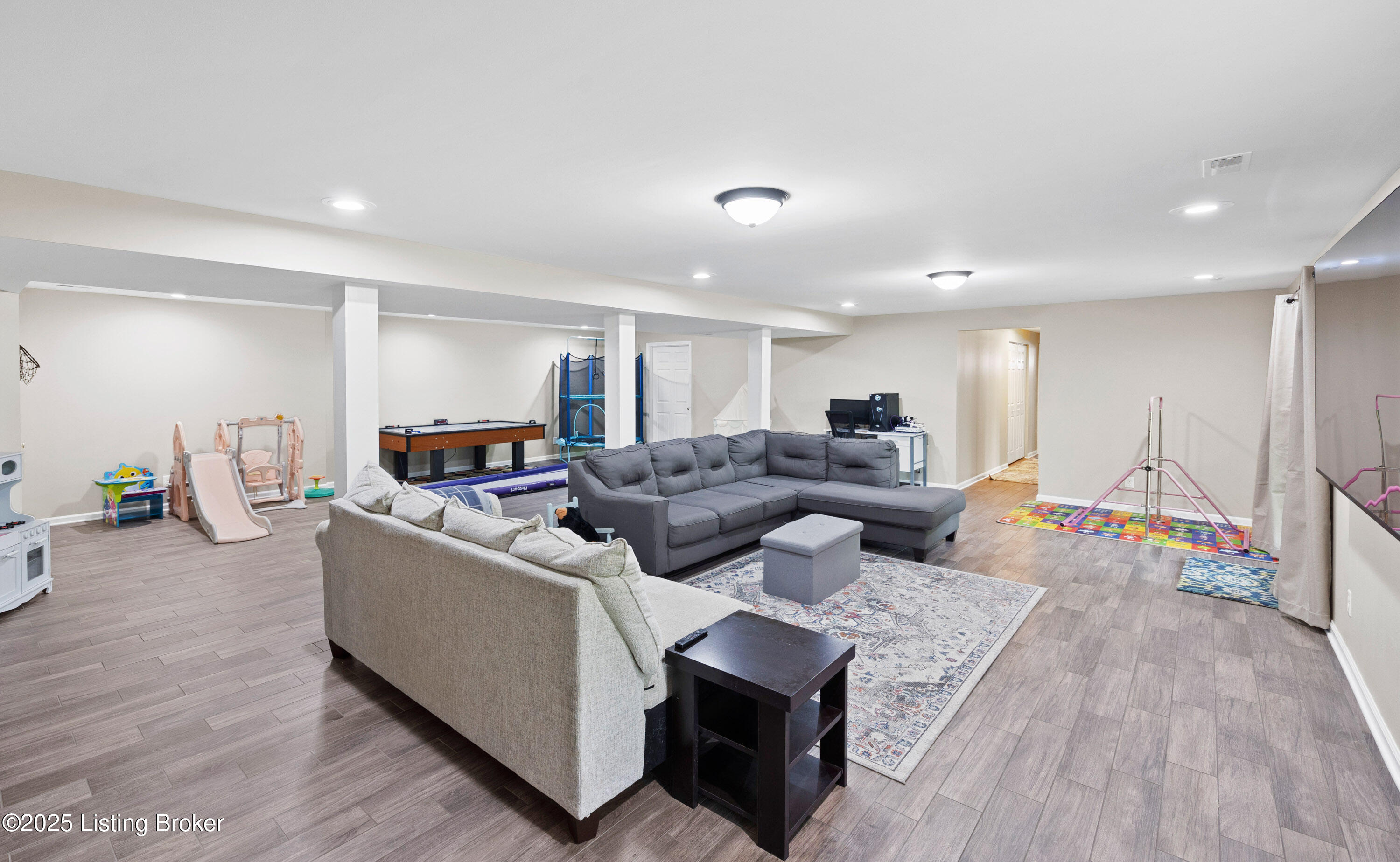 4424 Grand Cir
