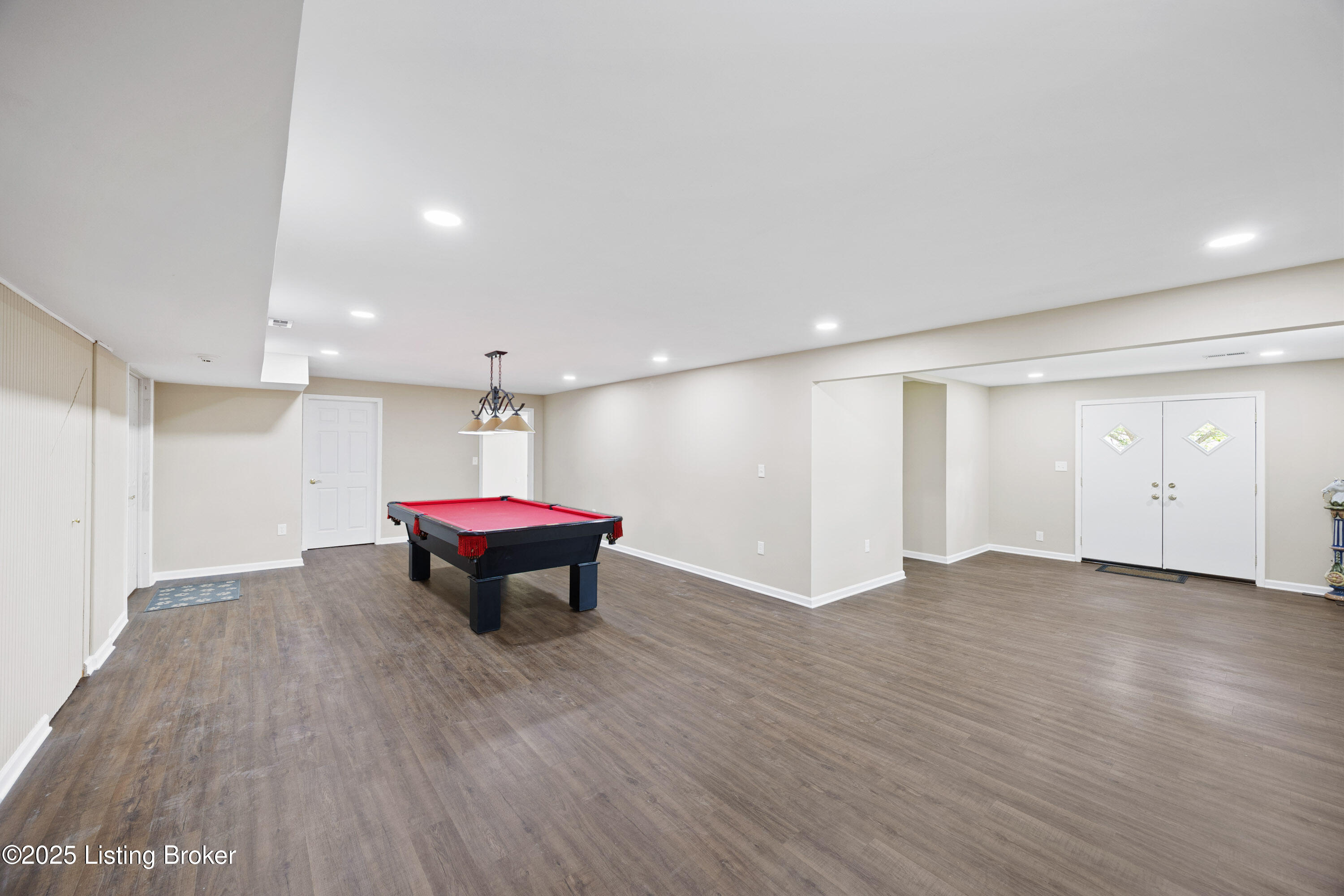 7627 White Post Way
