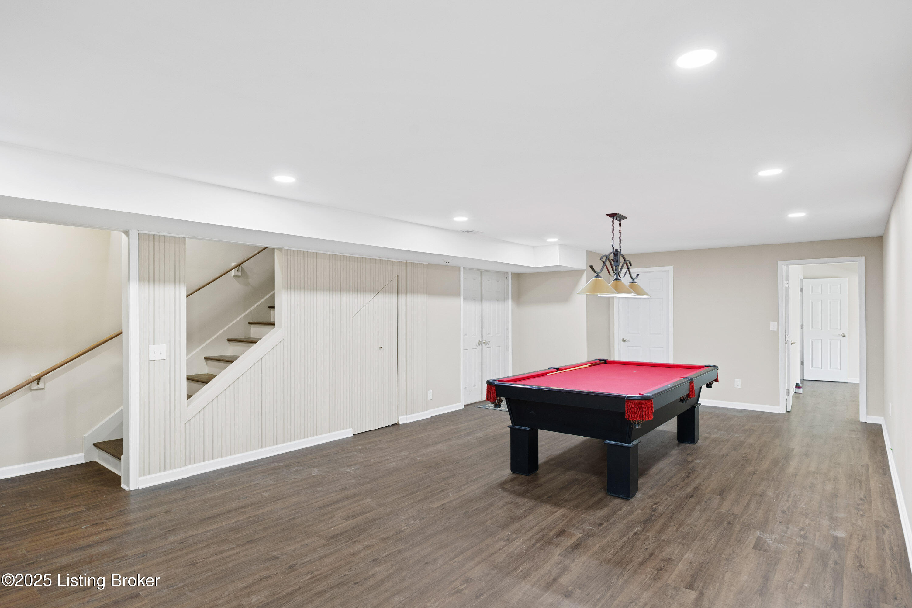 7627 White Post Way