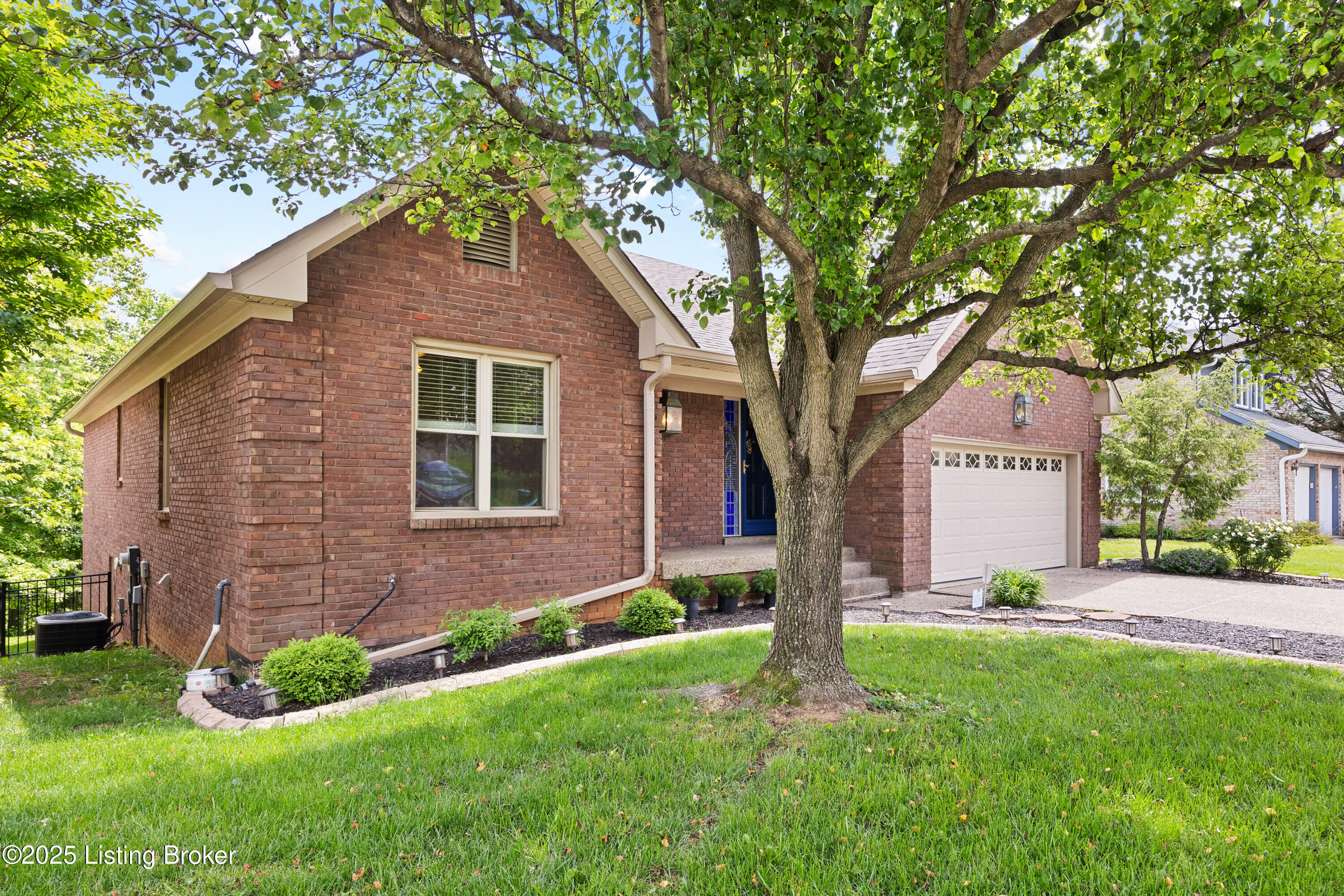 7627 White Post Way