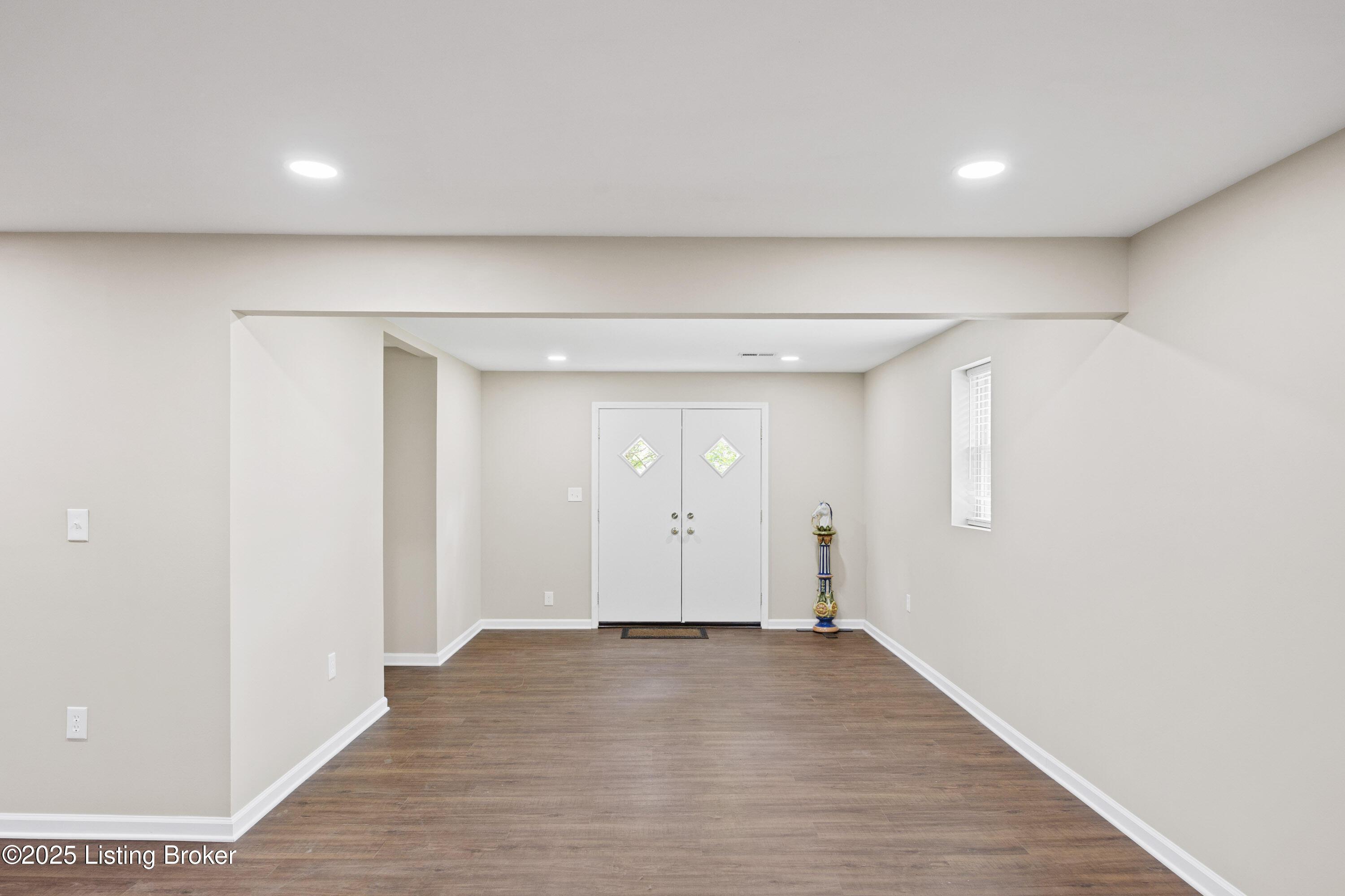 7627 White Post Way