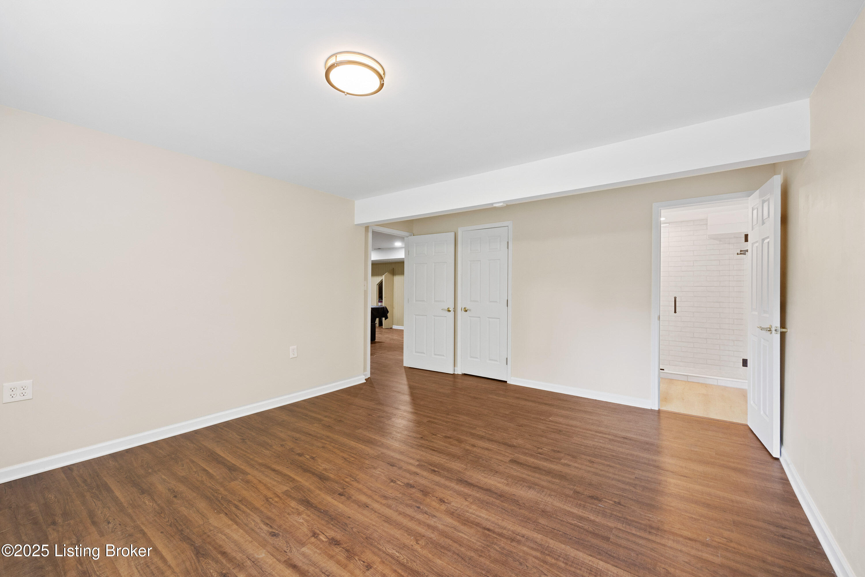 7627 White Post Way