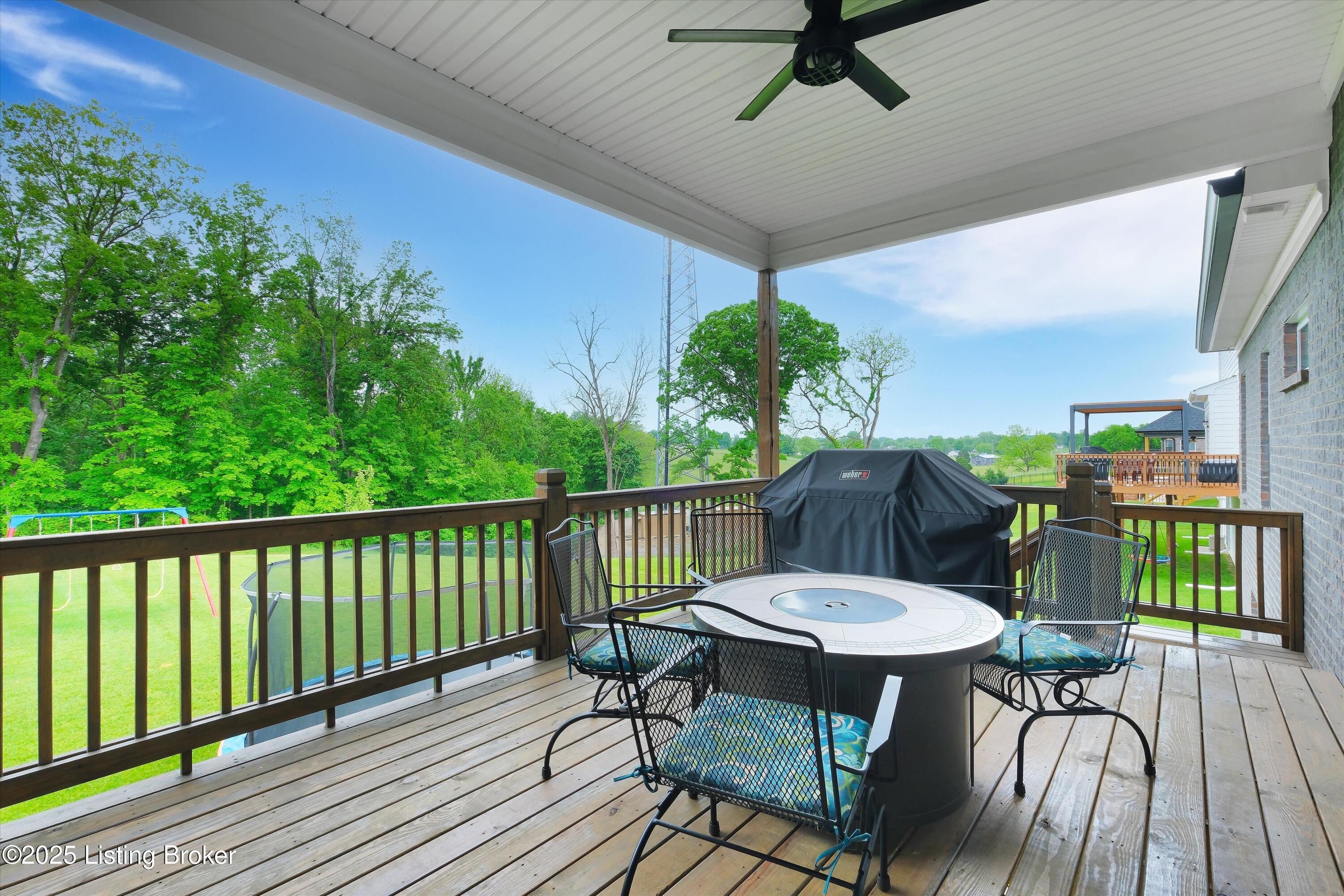 361 Williamsburg Dr