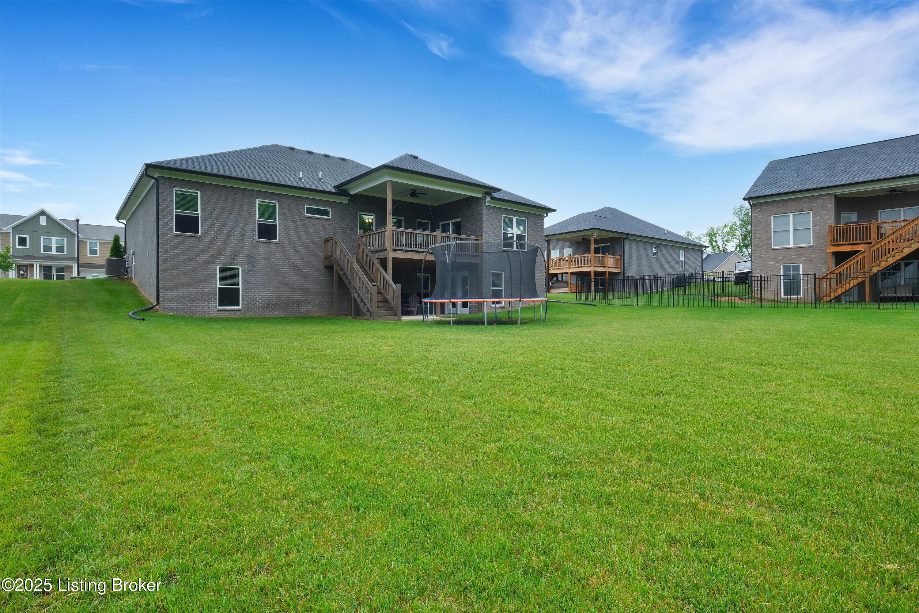 361 Williamsburg Dr
