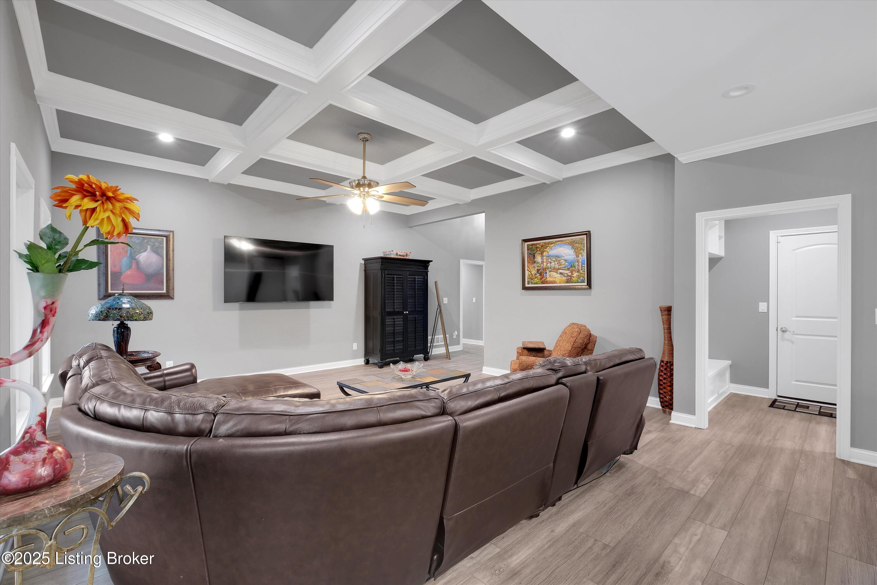 361 Williamsburg Dr
