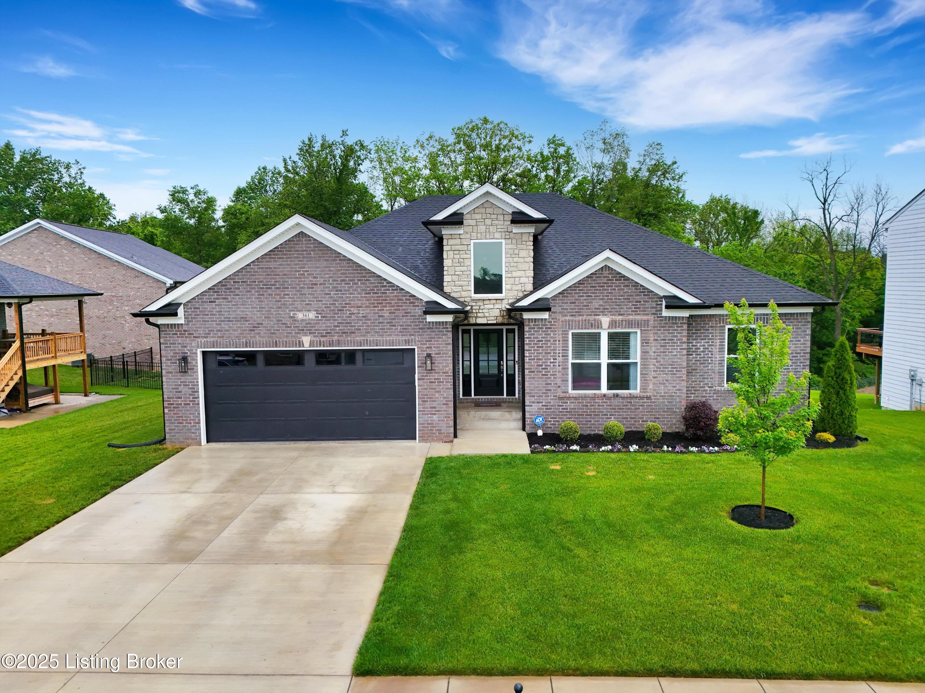 361 Williamsburg Dr