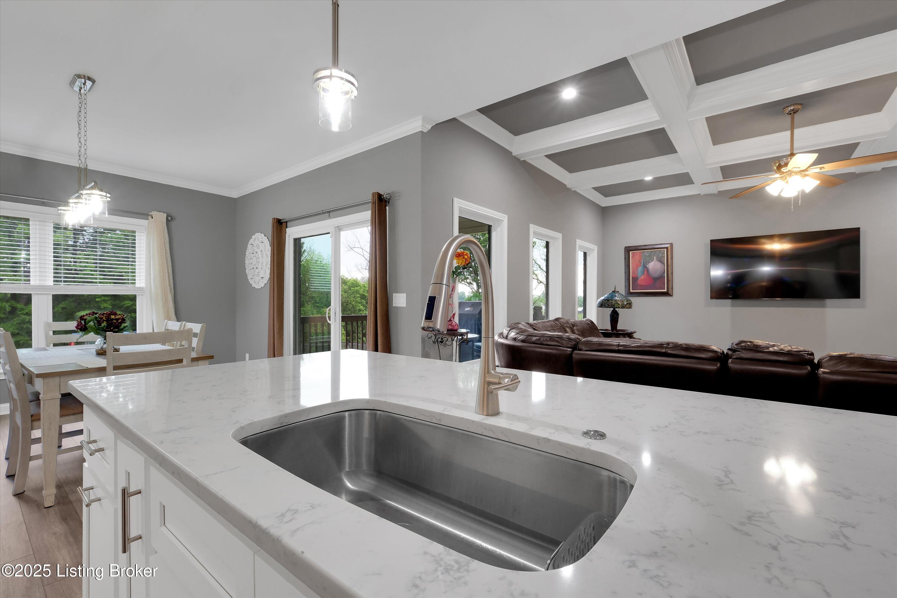 361 Williamsburg Dr